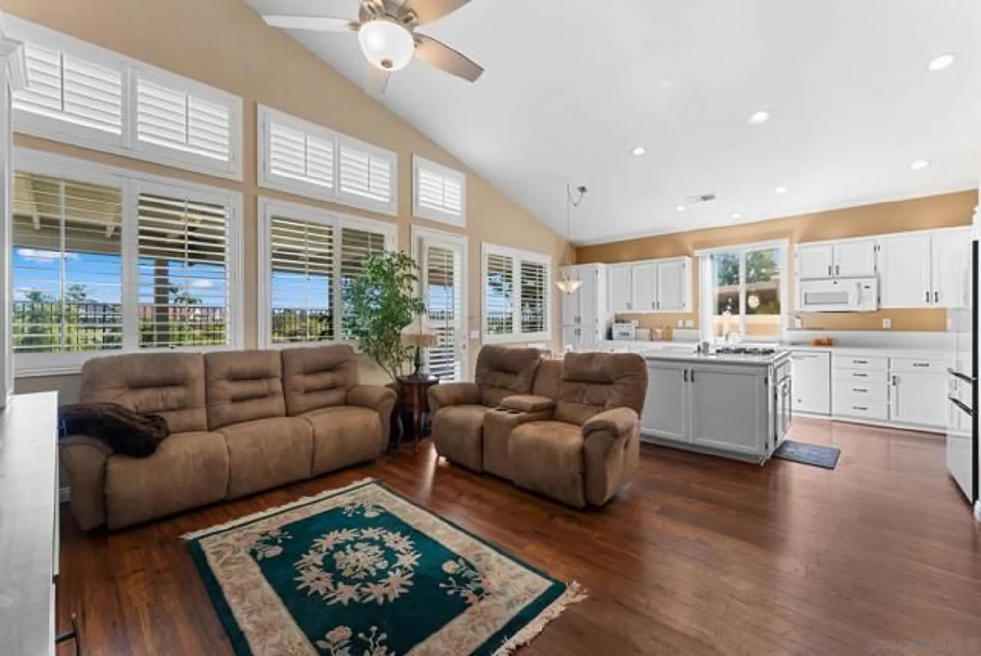 Property Slideshow image 12 of 49 | 40222 colony dr, Murrieta, CA, 92562