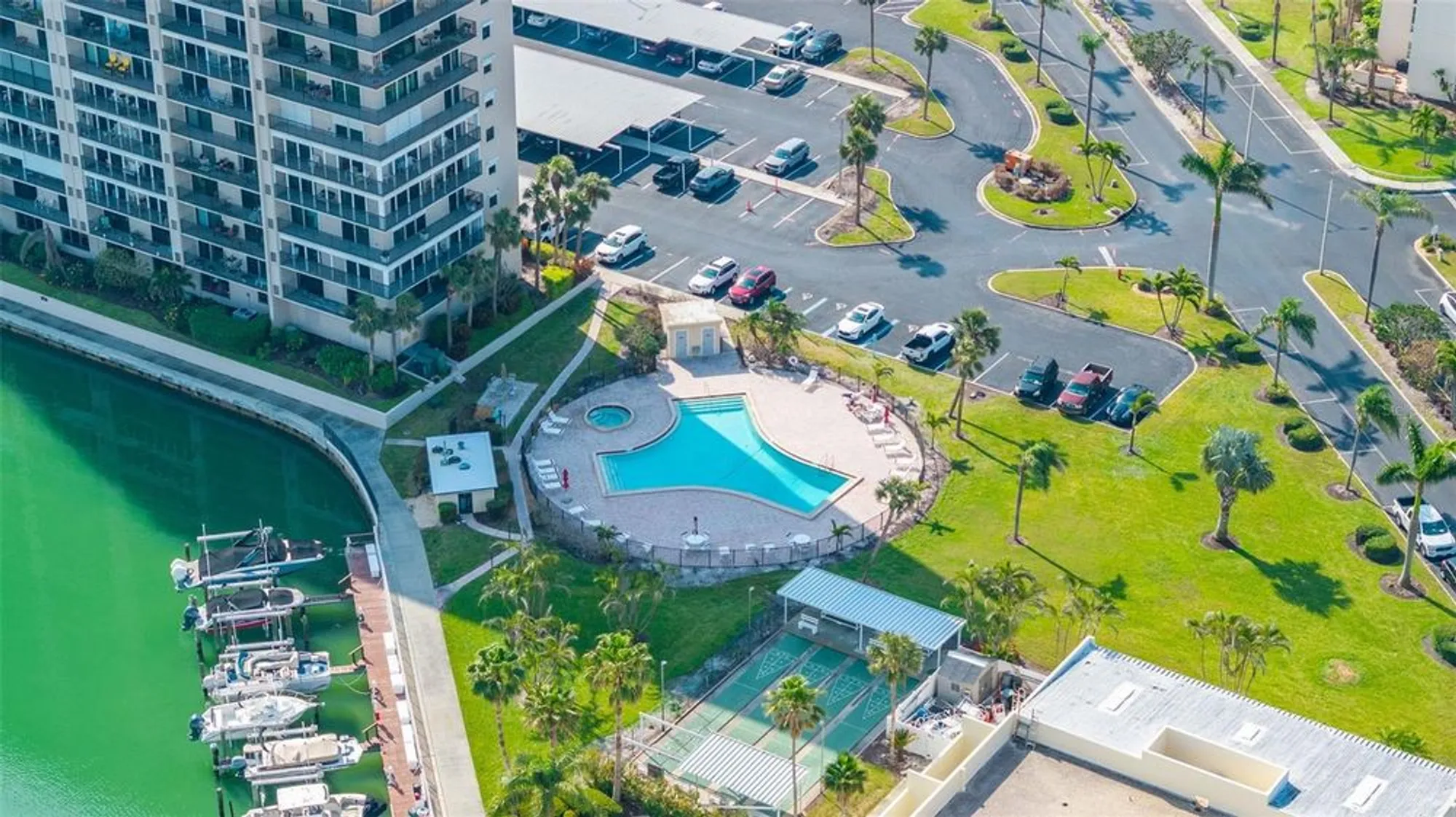 Property Slideshow image 32 of 40 | 7300 sun island dr 605, South Pasadena, FL, 33707