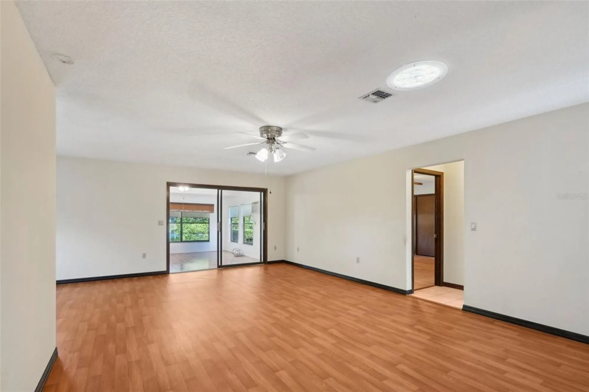 Property Slideshow image 13 of 47 | 28 gordon ct, Leesburg, FL, 34788