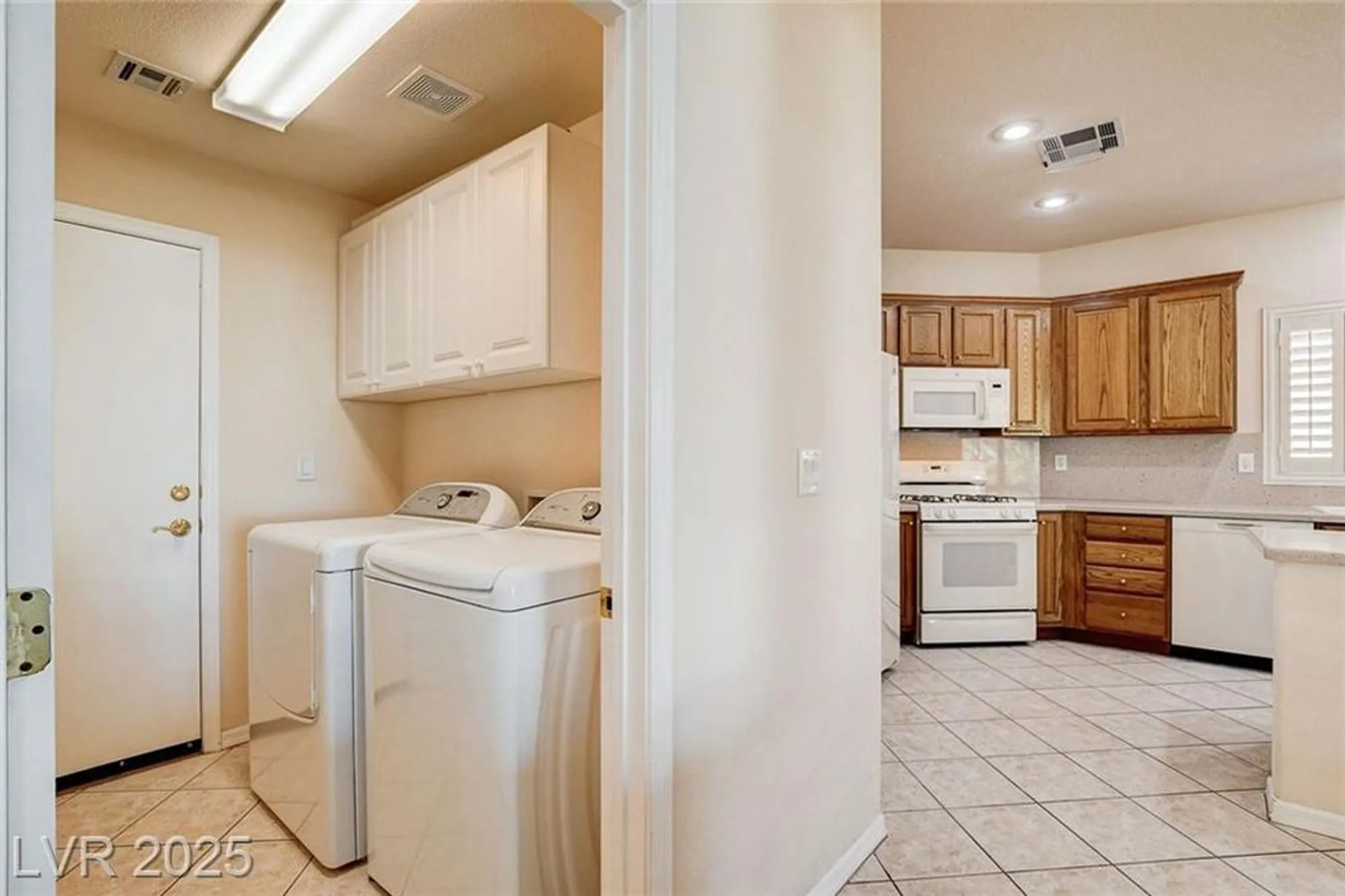 Property Slideshow image 33 of 50 | 10504 bambola pl, Las Vegas, NV, 89135