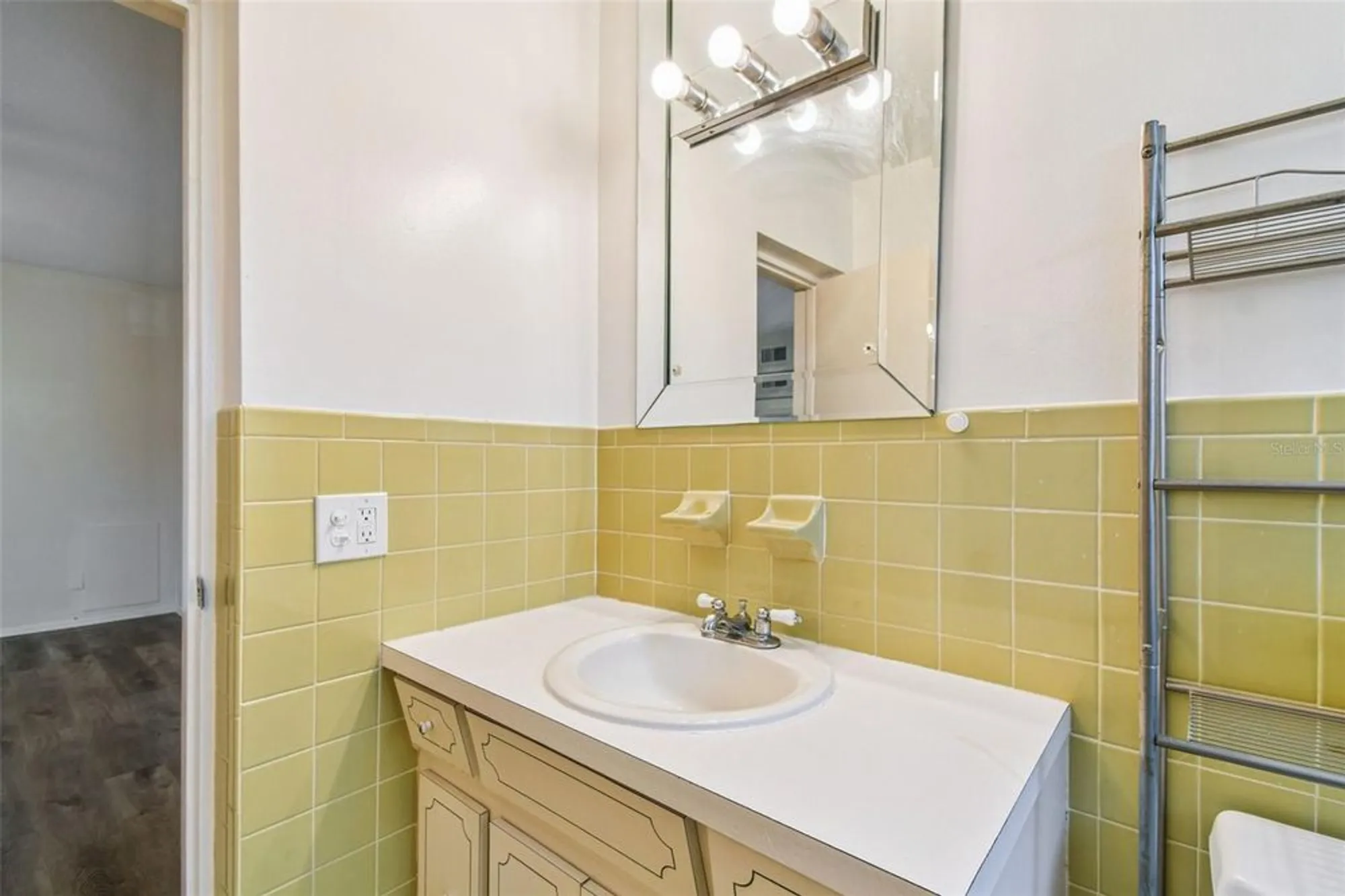 Property Slideshow image 41 of 55 | 2071 australia way 59, Clearwater, FL, 33763