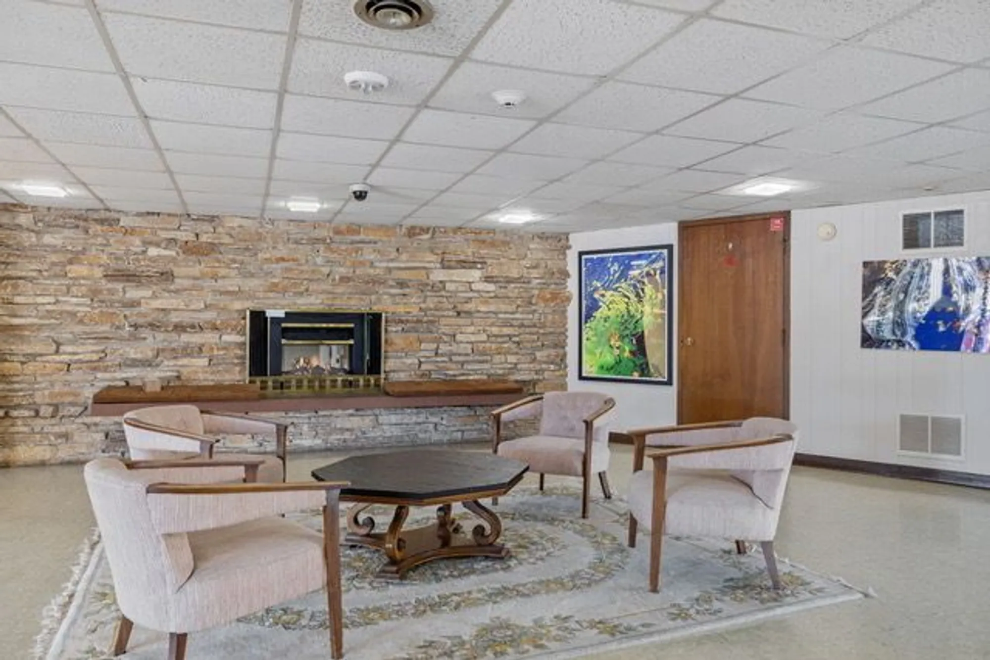Property Slideshow image 27 of 29 | 5540 walnut ave 11b, Downers Grove, IL, 60515