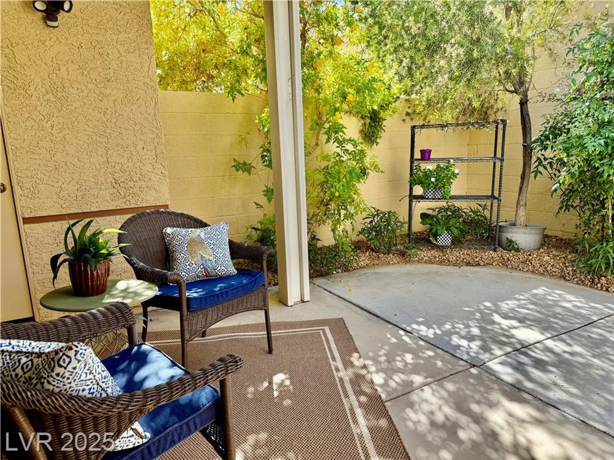 Property Slideshow image 7 of 29 | 421 wonderstone dr, Las Vegas, NV, 89107