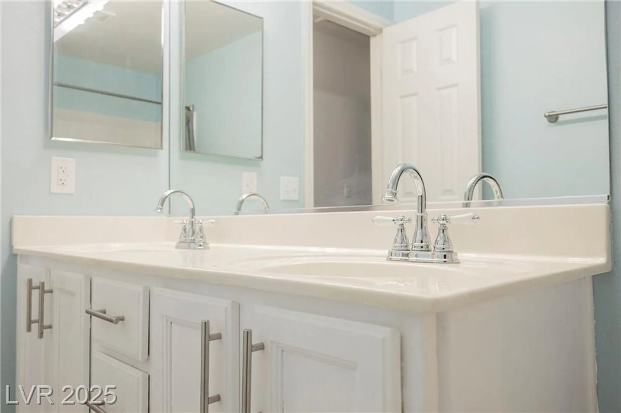 Property Slideshow image 63 of 66 | 5133 burr oak dr, Las Vegas, NV, 89130