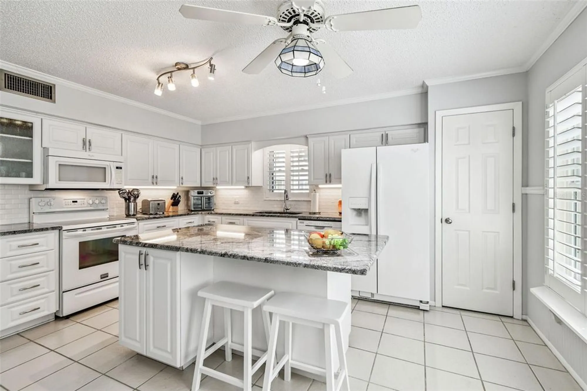 Property Slideshow image 29 of 74 | 2170 americus blvd 34, Clearwater, FL, 33763