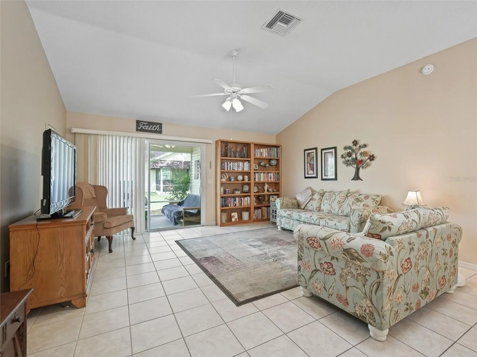 Property Slideshow image 11 of 28 | 17860 se 89th natchez ave, The Villages, FL, 32162