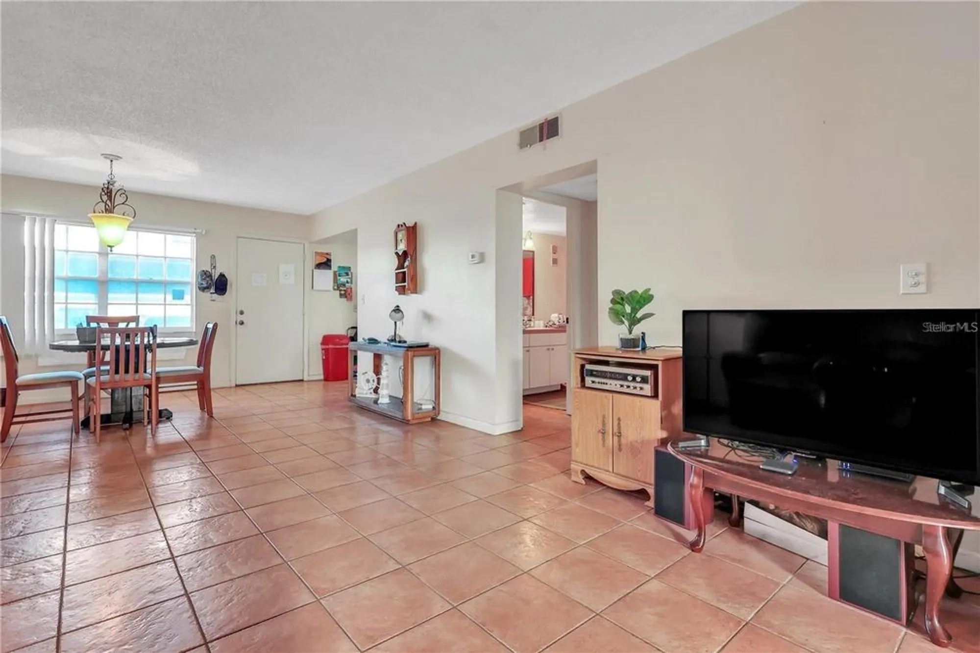 Property Slideshow image 3 of 30 | 960 virginia st apt 107, Dunedin, FL, 34698