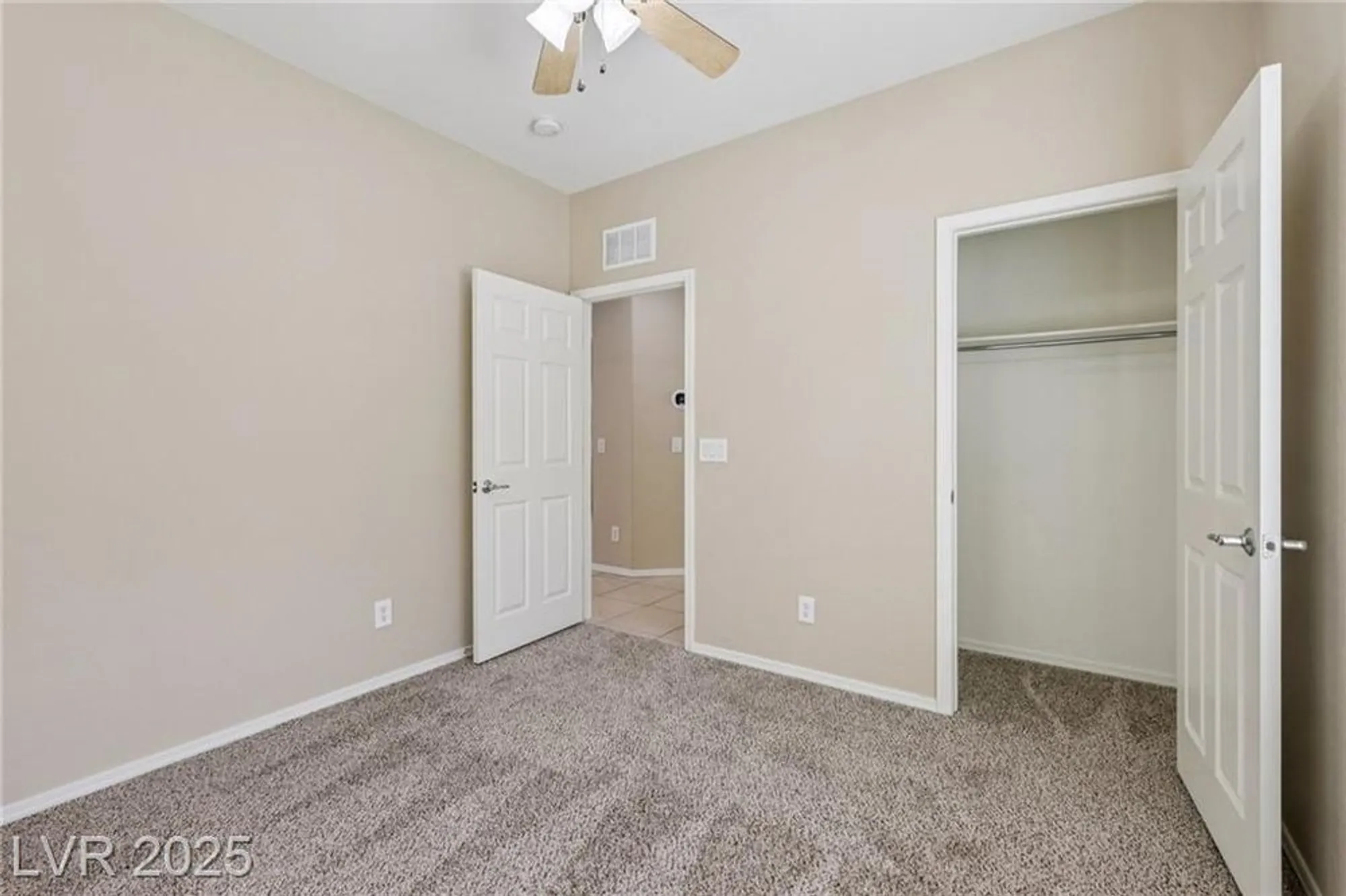 Property Slideshow image 32 of 48 | 3369 hackney horse ct, Las Vegas, NV, 89122