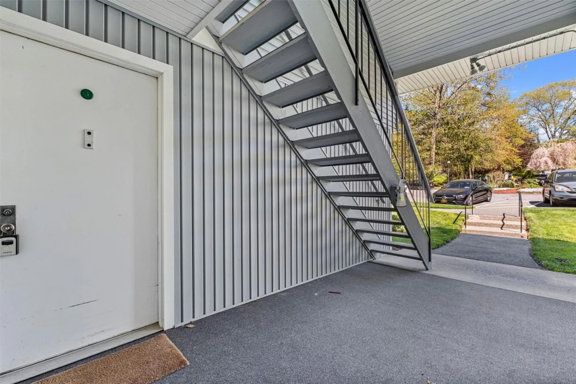 Property Slideshow image 3 of 37 | 156 carriage ct g, Yorktown Heights, NY, 10598