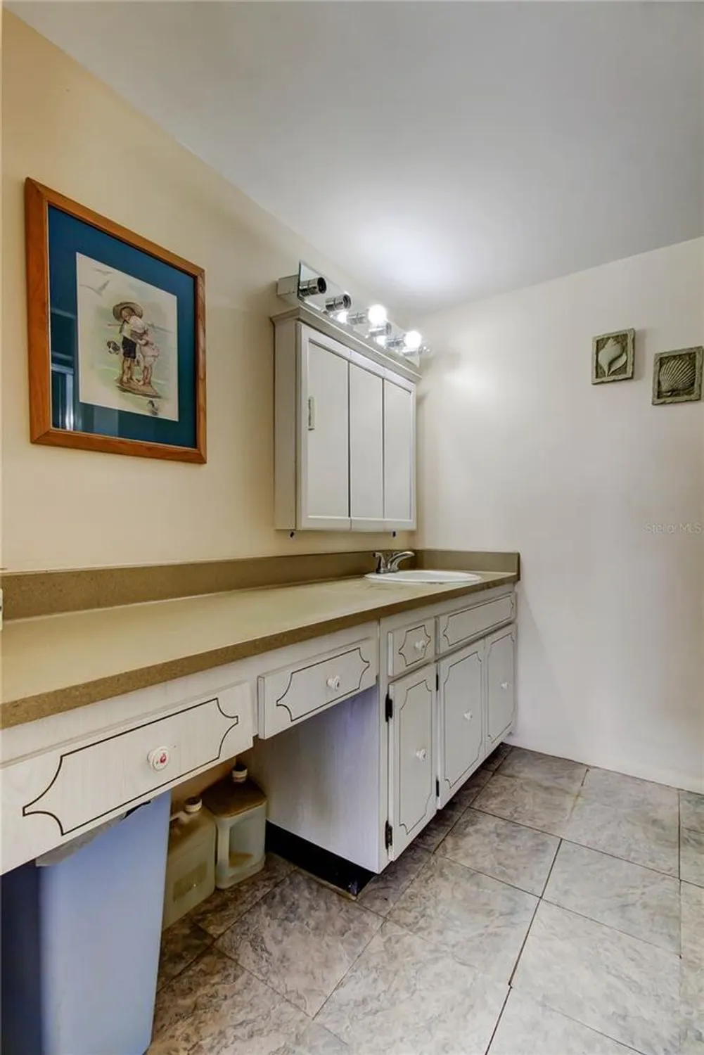 Property Slideshow image 38 of 45 | 7425 bay island dr 203, South Pasadena, FL, 33707