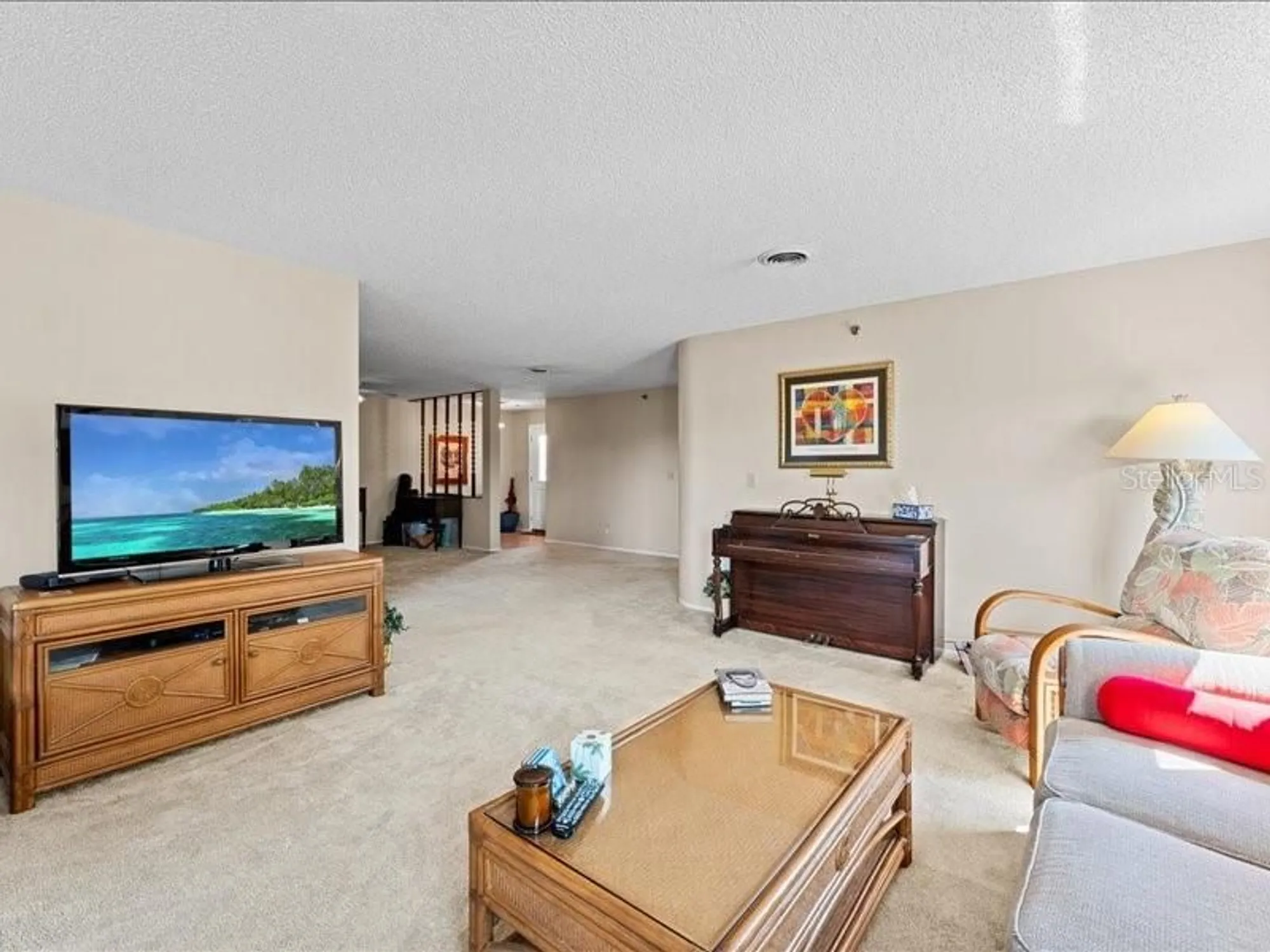 Property Slideshow image 10 of 47 | 8186 terrace garden dr n unit 401, Saint Petersburg, FL, 33709
