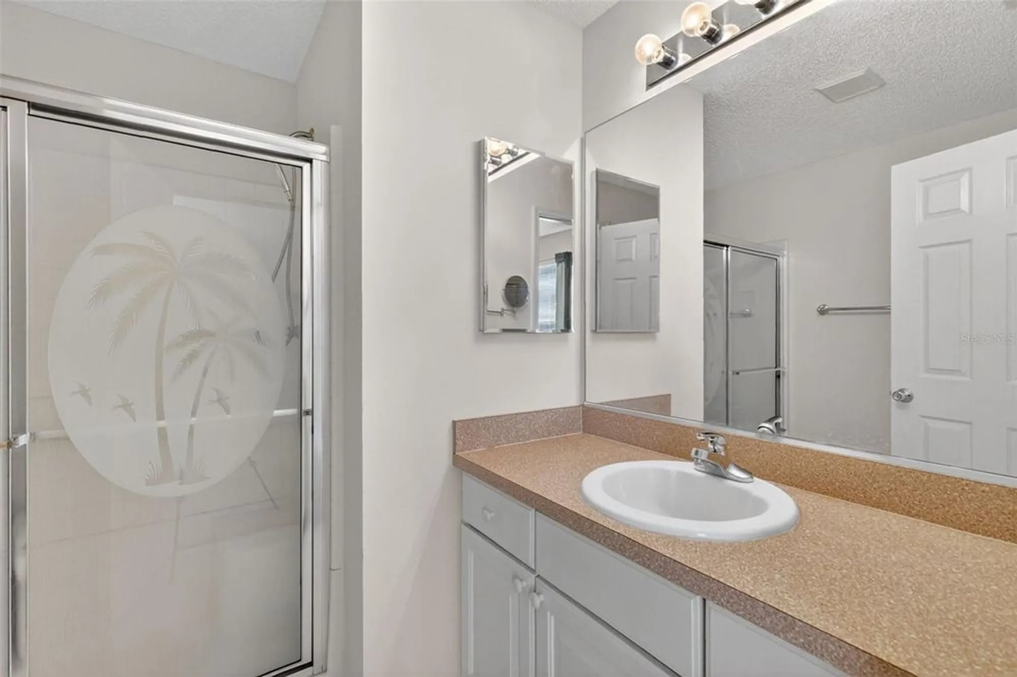 Property Slideshow image 19 of 35 | 2475 laurel bay ln, The Villages, FL, 32162