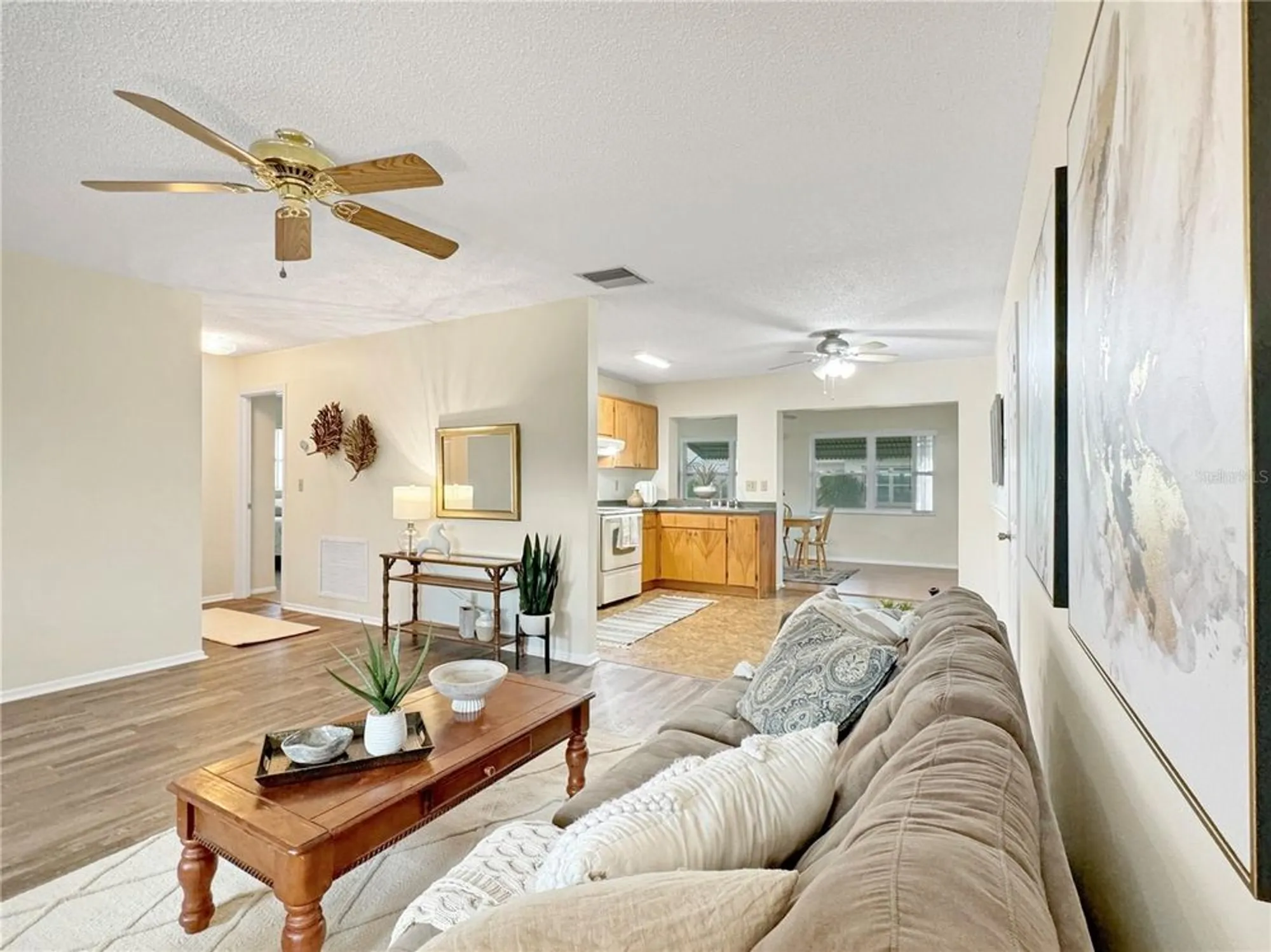 Property Slideshow image 6 of 23 | 9737 36th way, Pinellas Park, FL, 33782