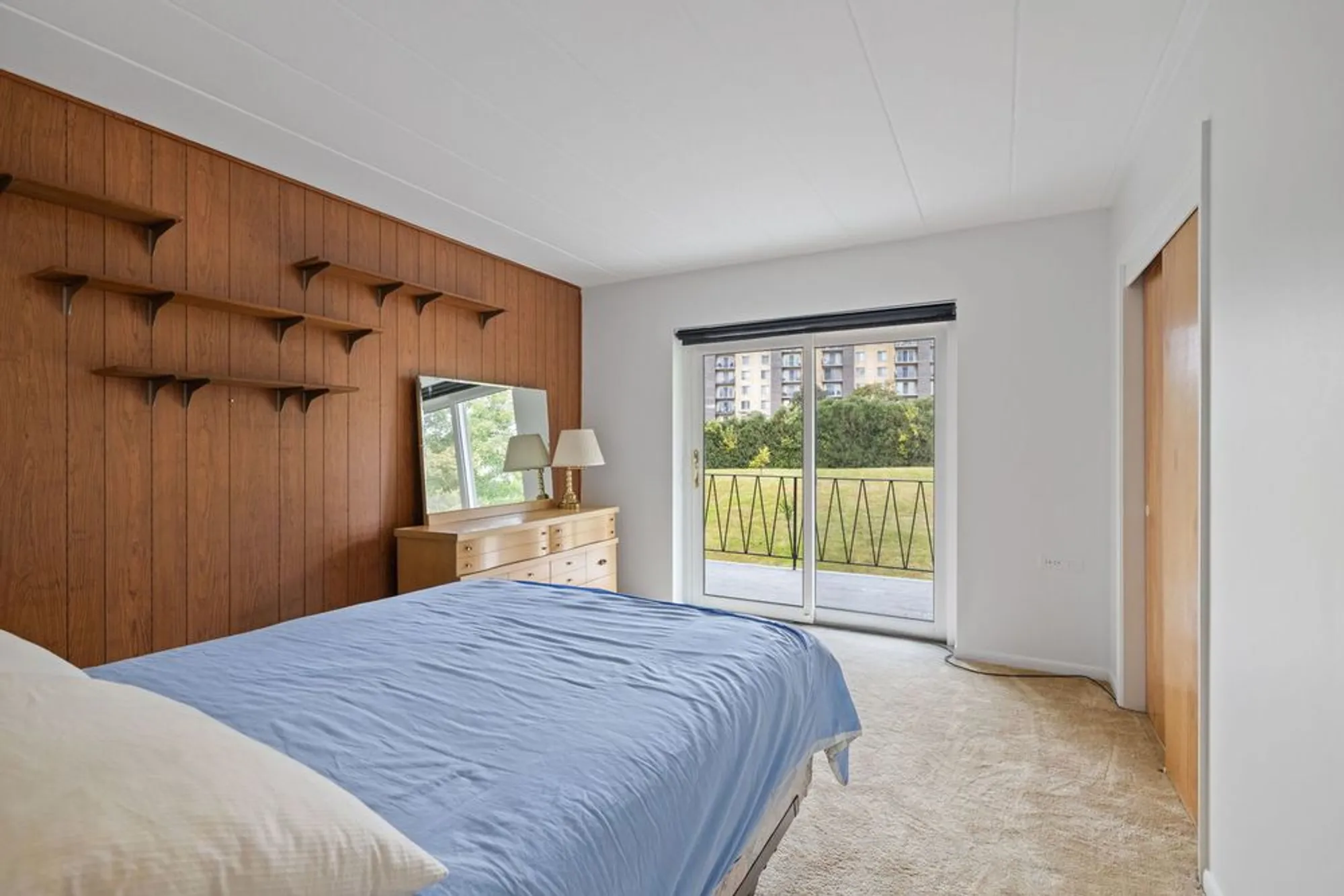 Property Slideshow image 4 of 29 | 5540 walnut ave 11b, Downers Grove, IL, 60515