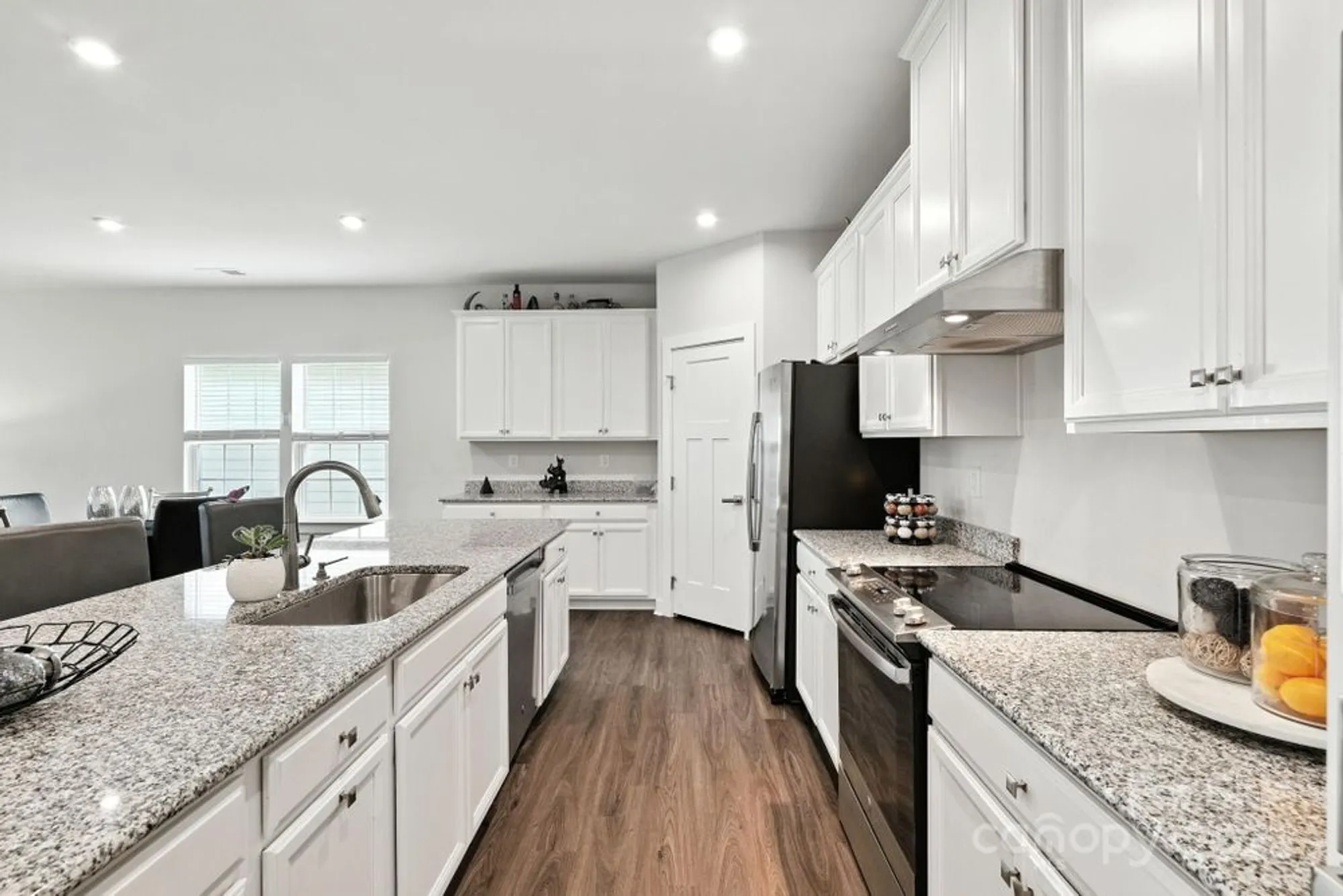 Property Slideshow image 5 of 32 | 5112 larewood dr, Charlotte, NC, 28215