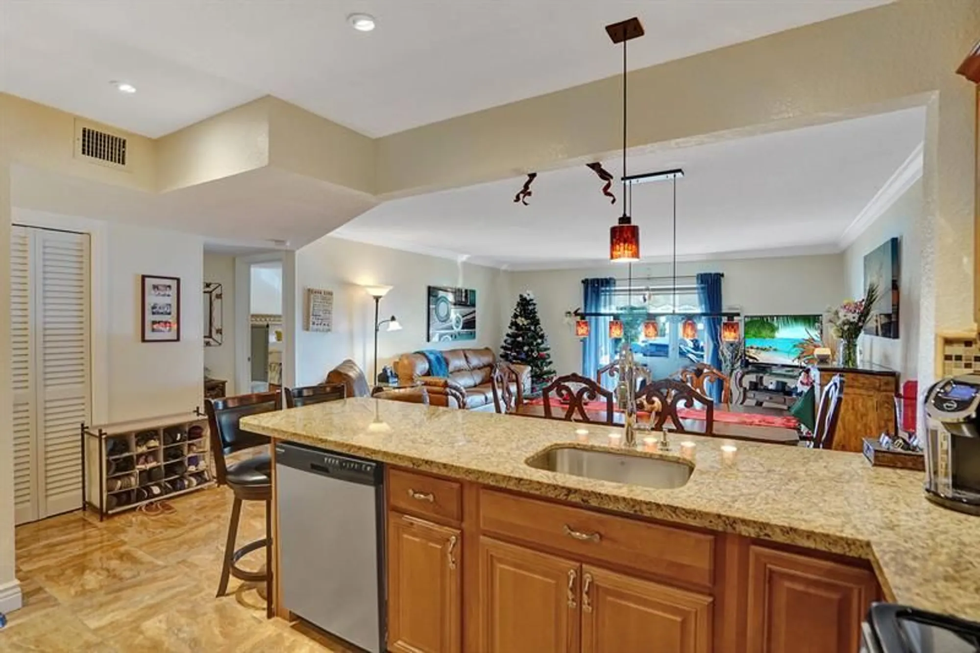 Property Slideshow image 23 of 36 | 4751 nw 21st st 202, Lauderhill, FL, 33313