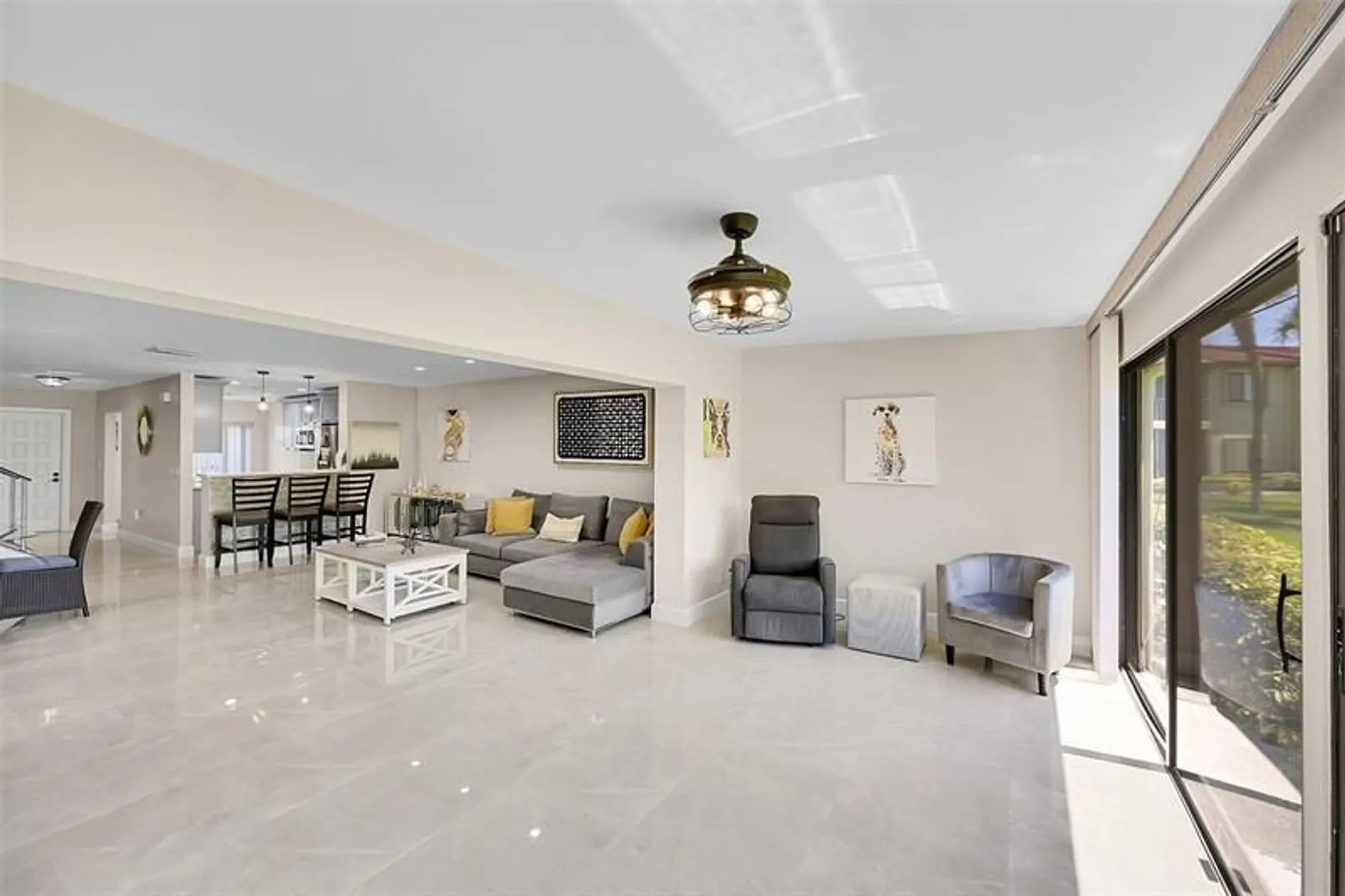 Property Slideshow image 29 of 61 | 21207 lago cir d, Boca Raton, FL, 33433