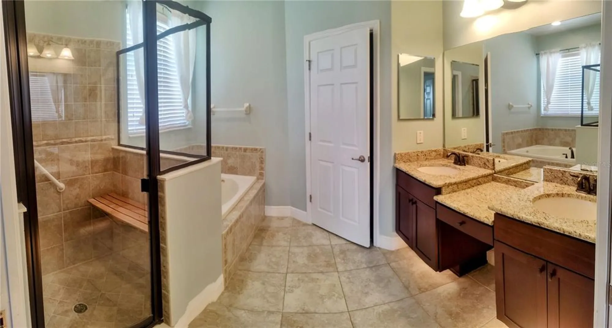 Property Slideshow image 17 of 36 | 22011 belgian ct, Mount Dora, FL, 32757