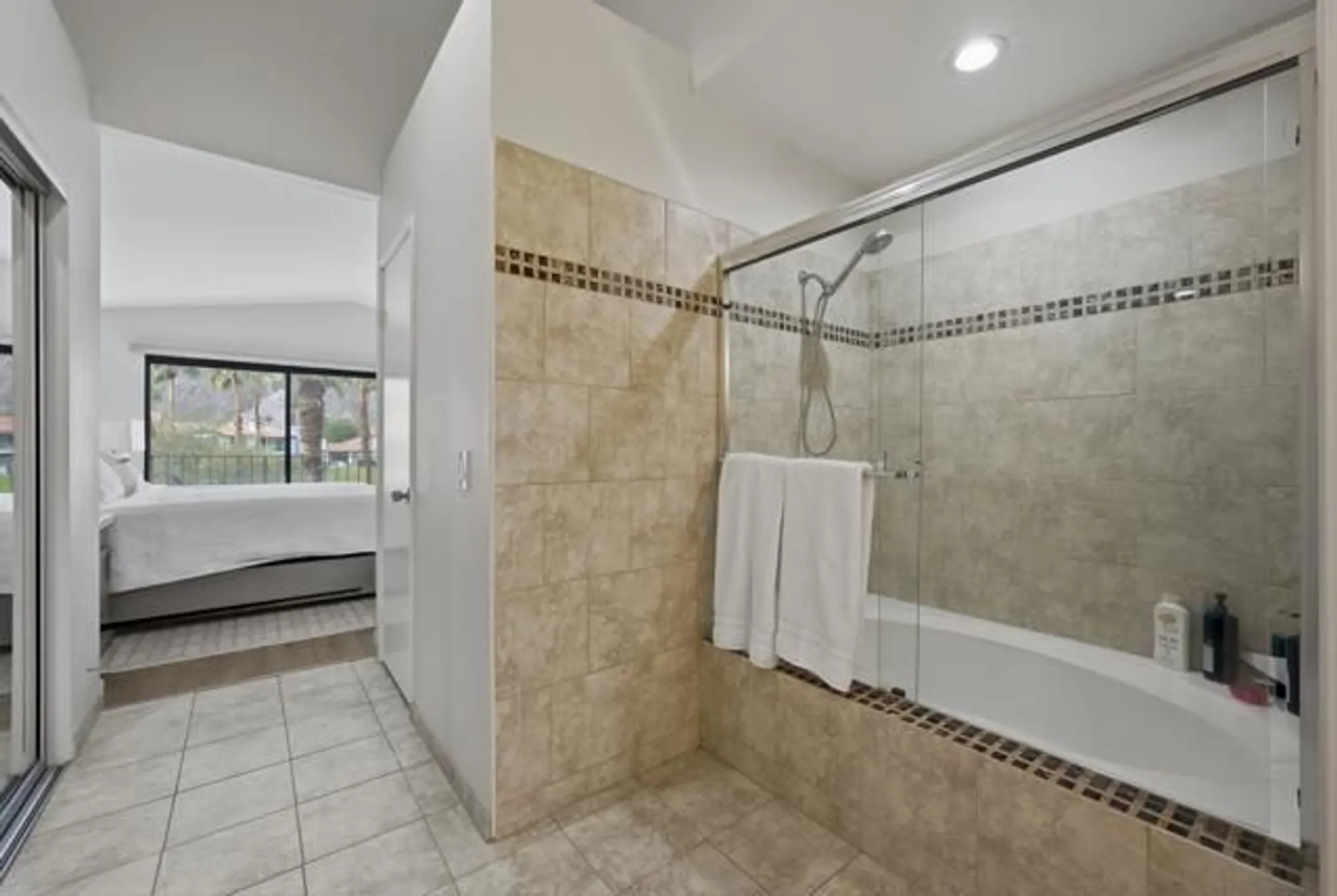 Property Slideshow image 20 of 36 | 55297 tanglewood, La Quinta, CA, 92253