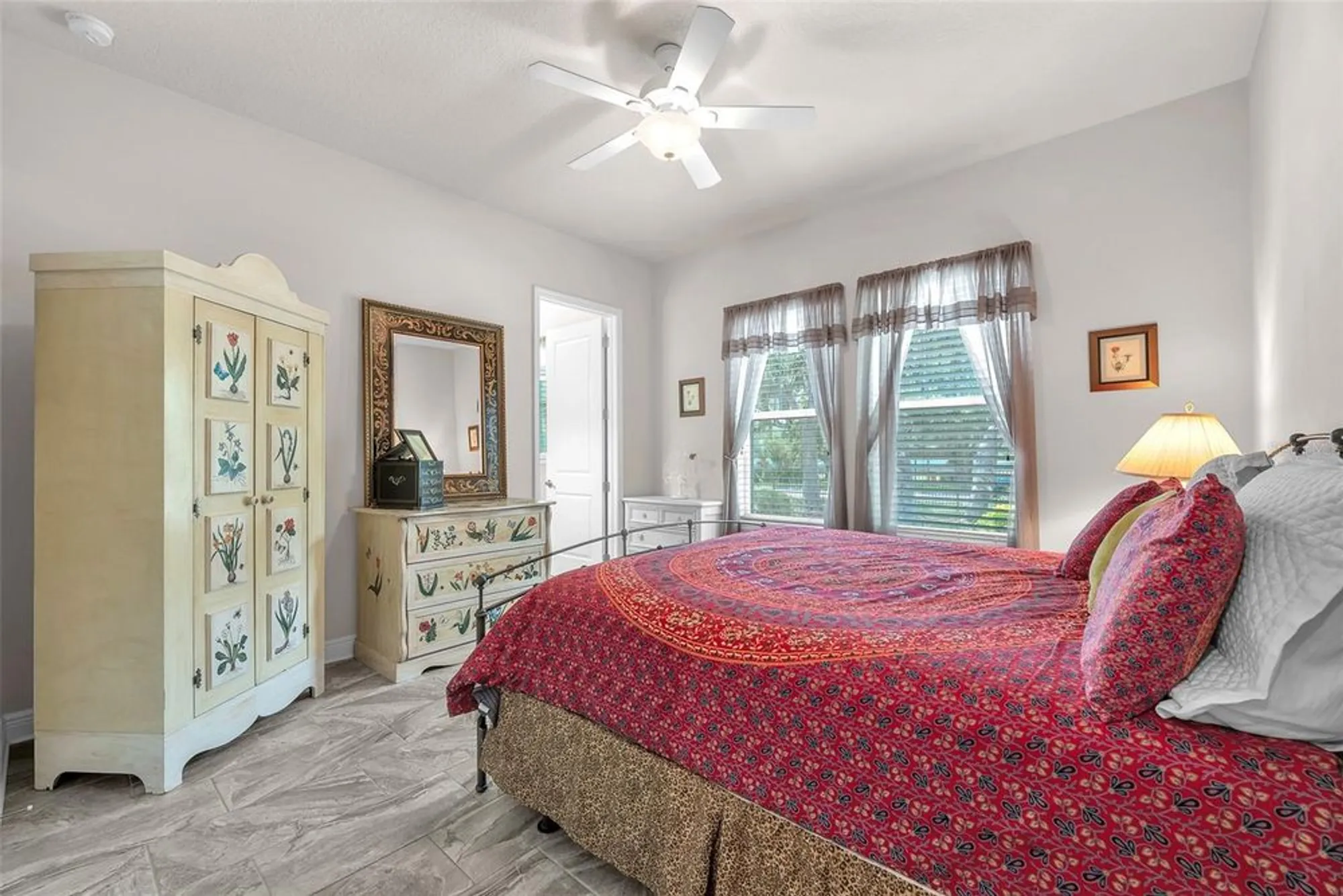 Property Slideshow image 18 of 58 | 6122 watercolor dr, Lithia, FL, 33547