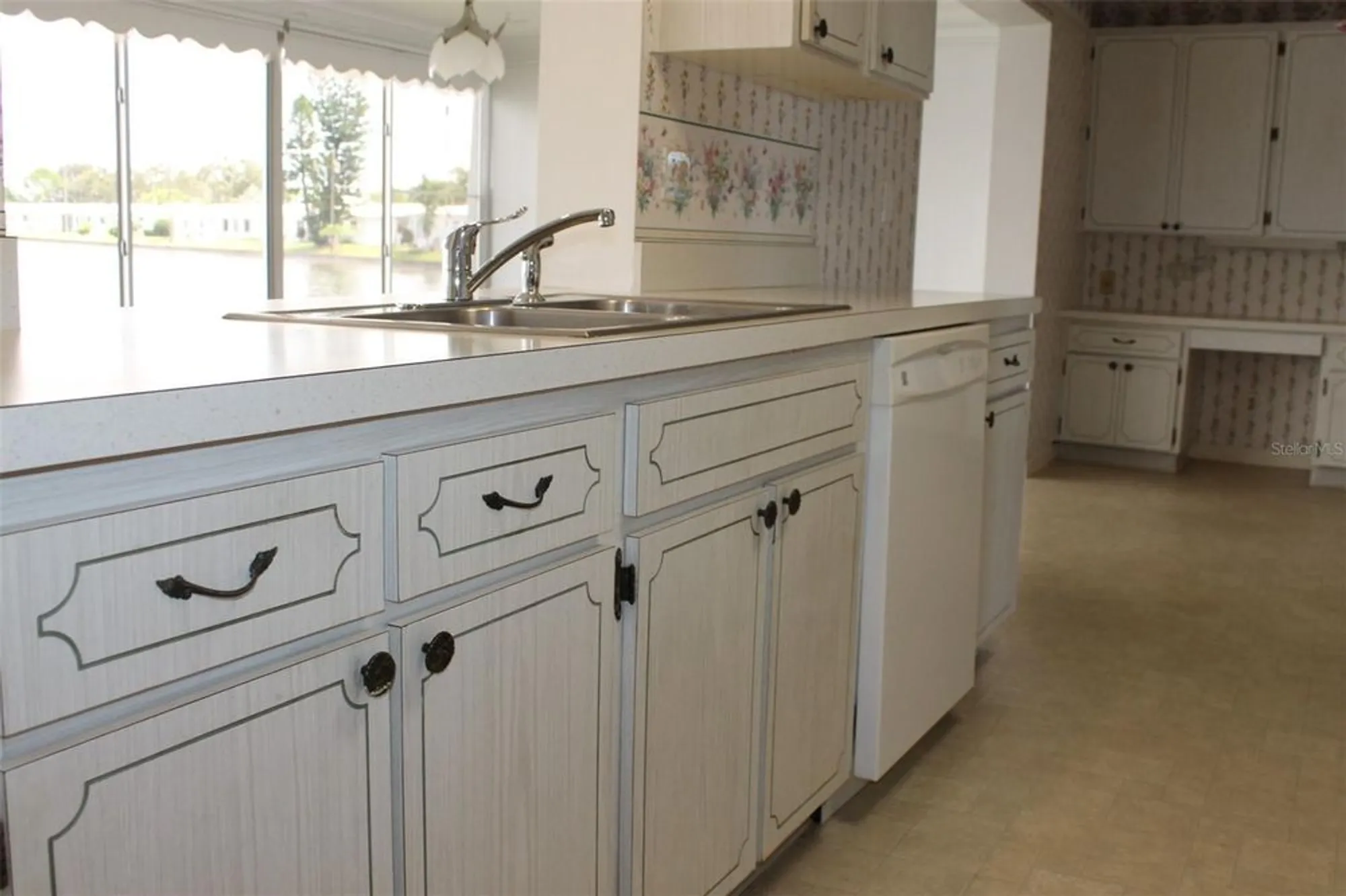 Property Slideshow image 24 of 50 | 9665 mainlands blvd, Pinellas Park, FL, 33782