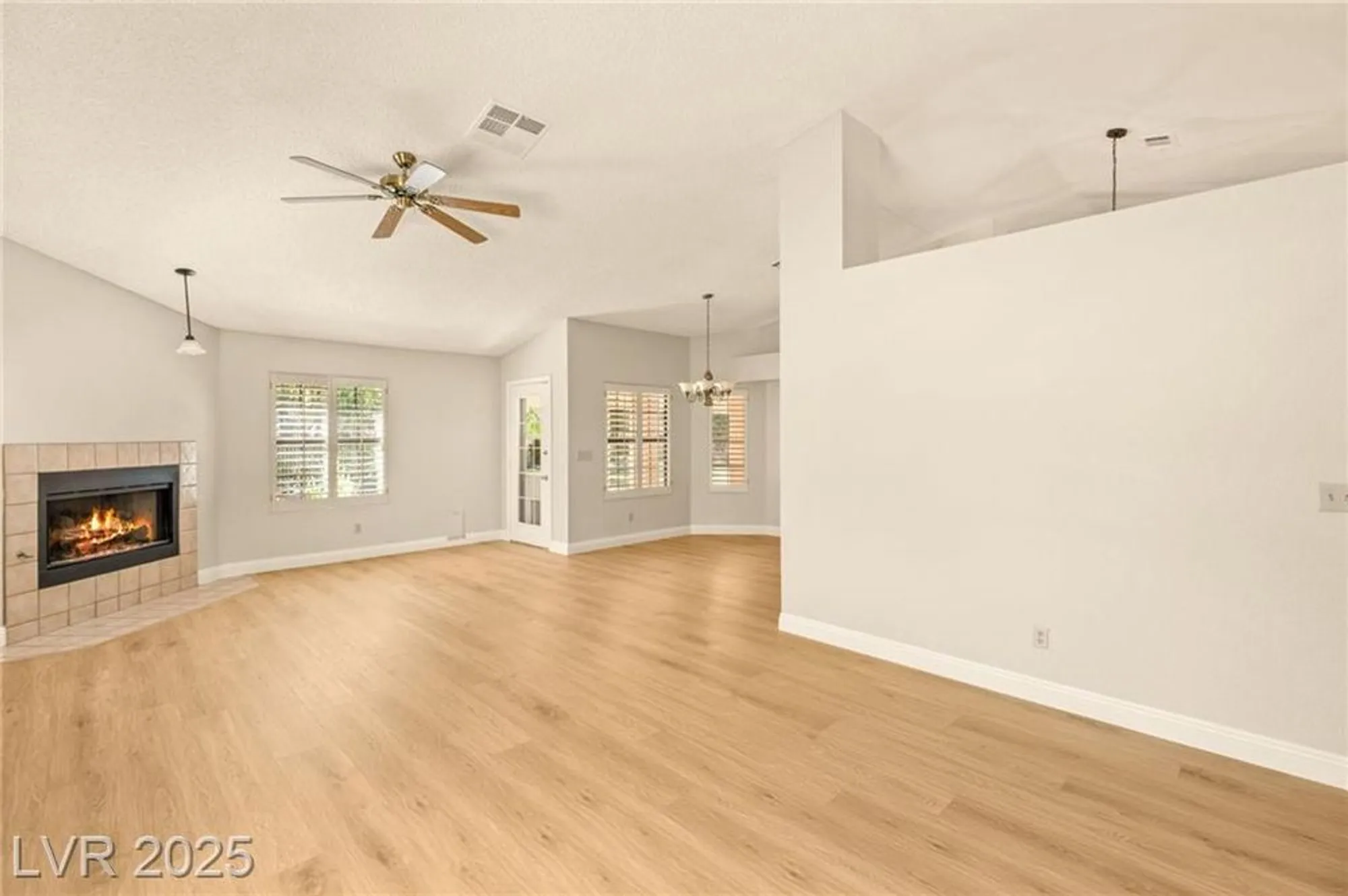 Property Slideshow image 11 of 40 | 5605 bay shore cir, Las Vegas, NV, 89130