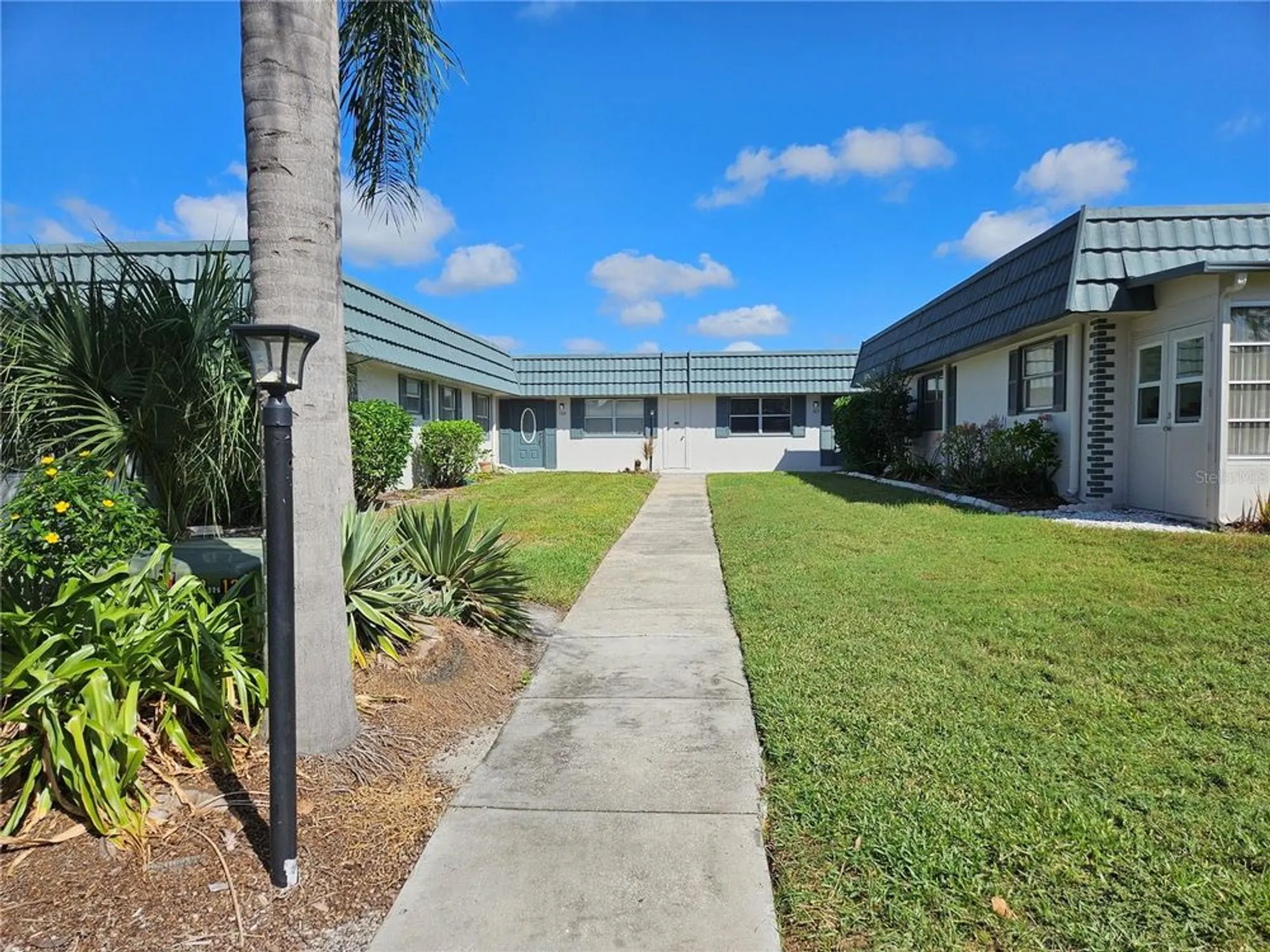 Property Slideshow image 4 of 27 | 1811 bedford ln apt 163, Sun City Center, FL, 33573