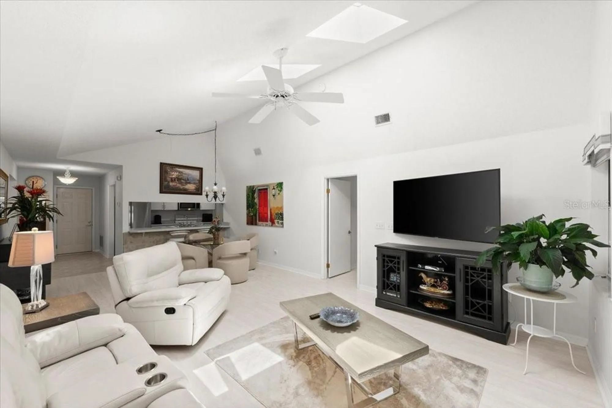 Property Slideshow image 6 of 63 | 124 kingbird cir 2040, Daytona Beach, FL, 32119