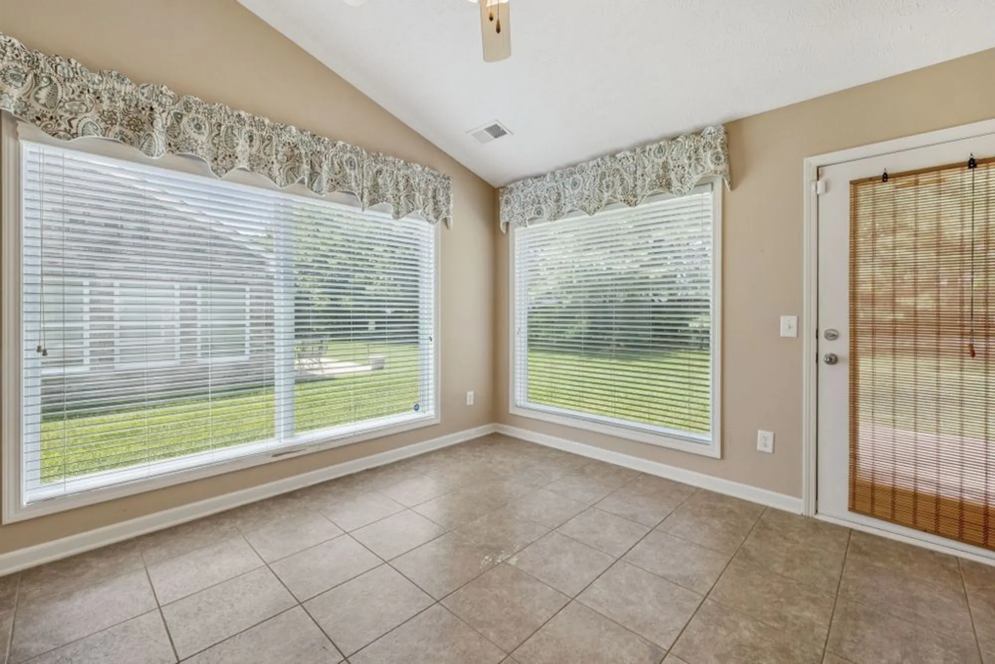 Property Slideshow image 28 of 47 | 145 plymouth dr, Lebanon, TN, 37087