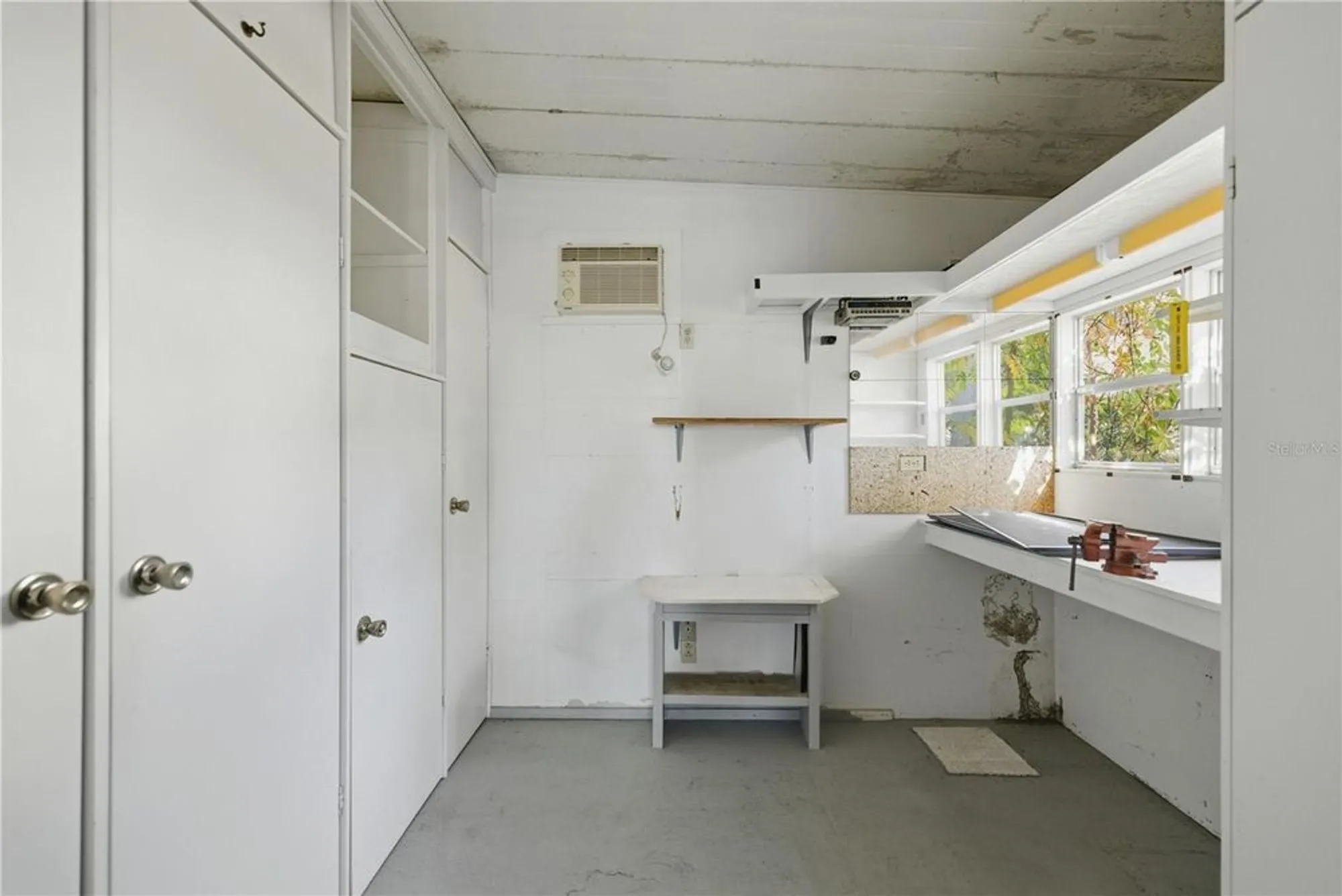 Property Slideshow image 15 of 18 | 725 camelia ct, Lady Lake, FL, 32159