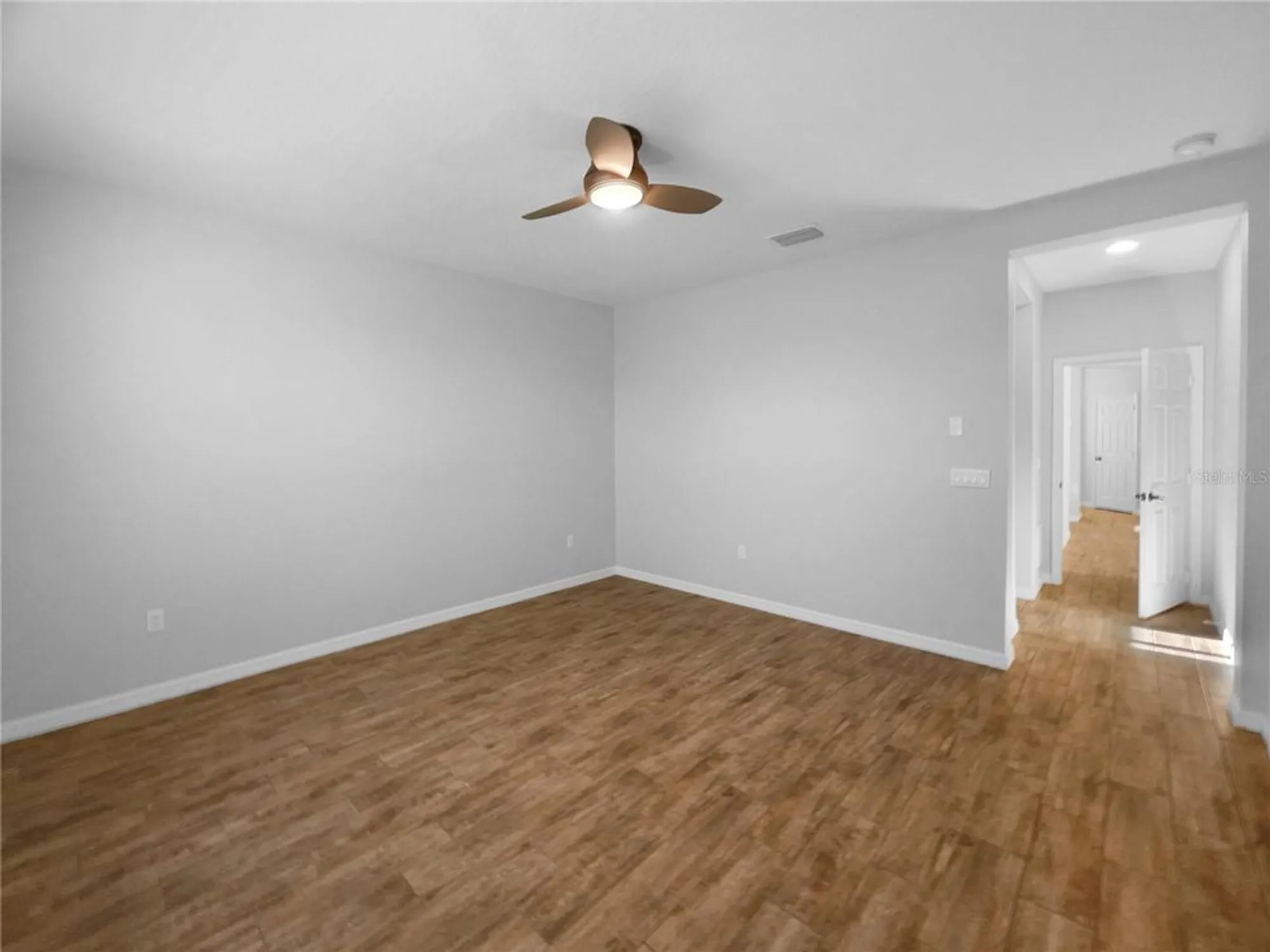 Property Slideshow image 15 of 22 | 363 alcove dr, Groveland, FL, 34736