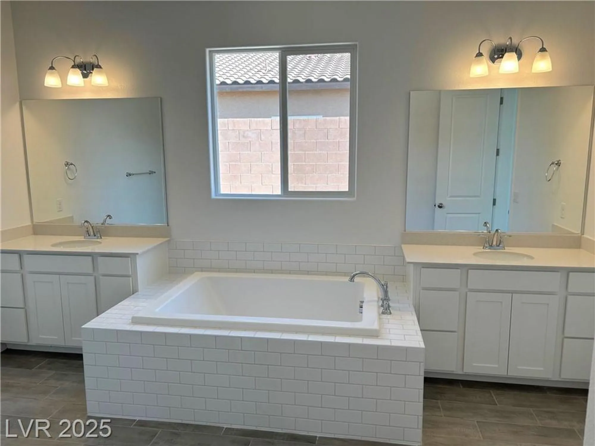 Property Slideshow image 22 of 28 | 5753 e badlands ln, Pahrump, NV, 89061