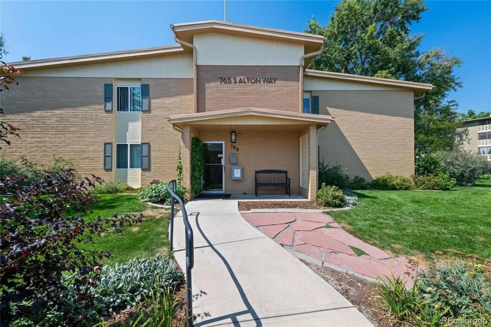 Property Slideshow image 17 of 19 | 765 s alton way 6b, Denver, CO, 80247