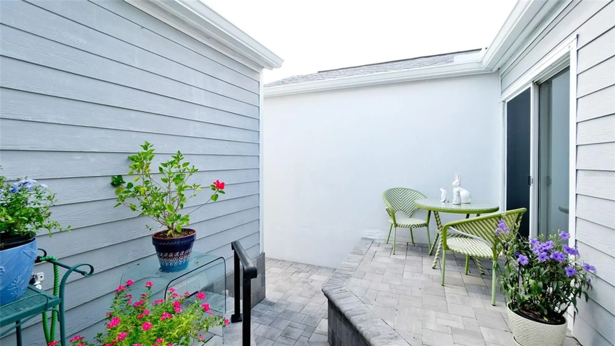 Property Slideshow image 3 of 46 | 512 sanderling cir, Bradenton, FL, 34209