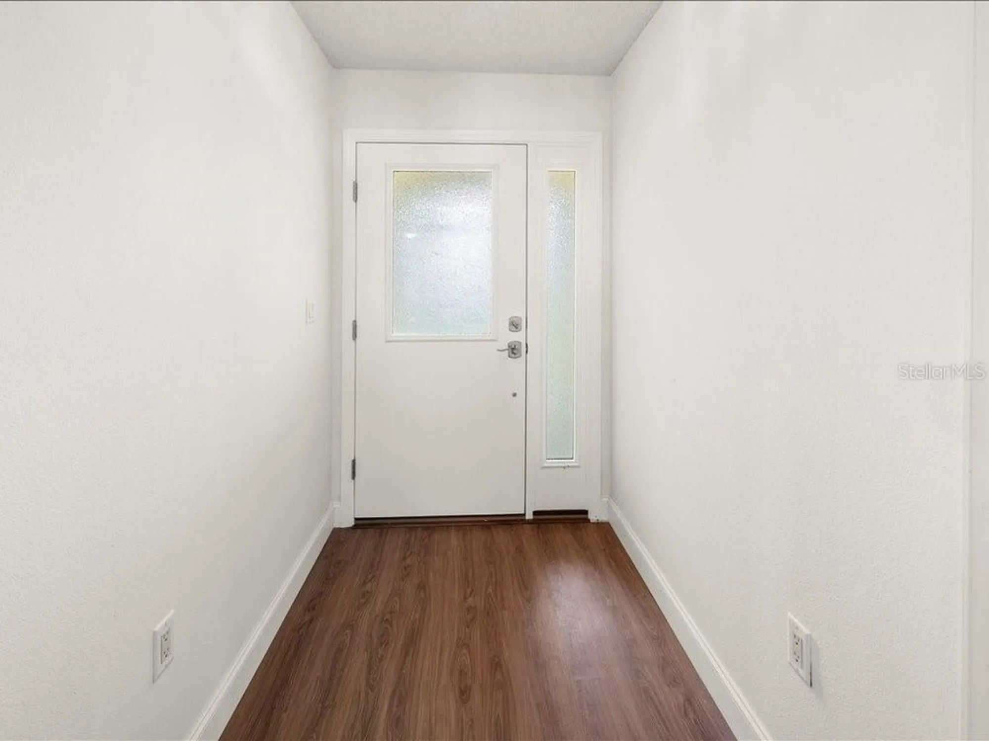 Property Slideshow image 6 of 50 | 515 wekiva river ct 81, Englewood, FL, 34223