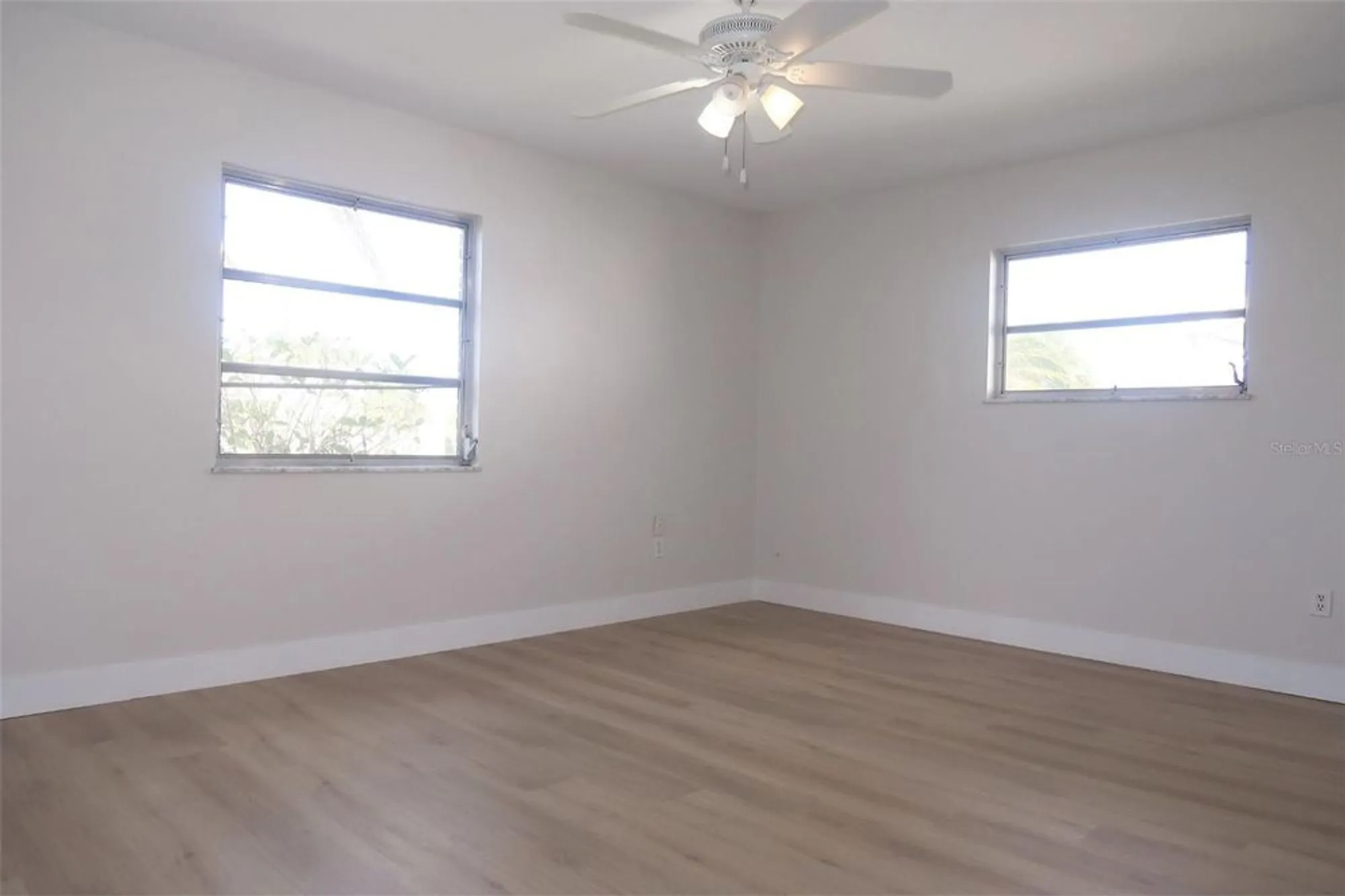 Property Slideshow image 24 of 30 | 806 oakmont ave, Sun City Center, FL, 33573