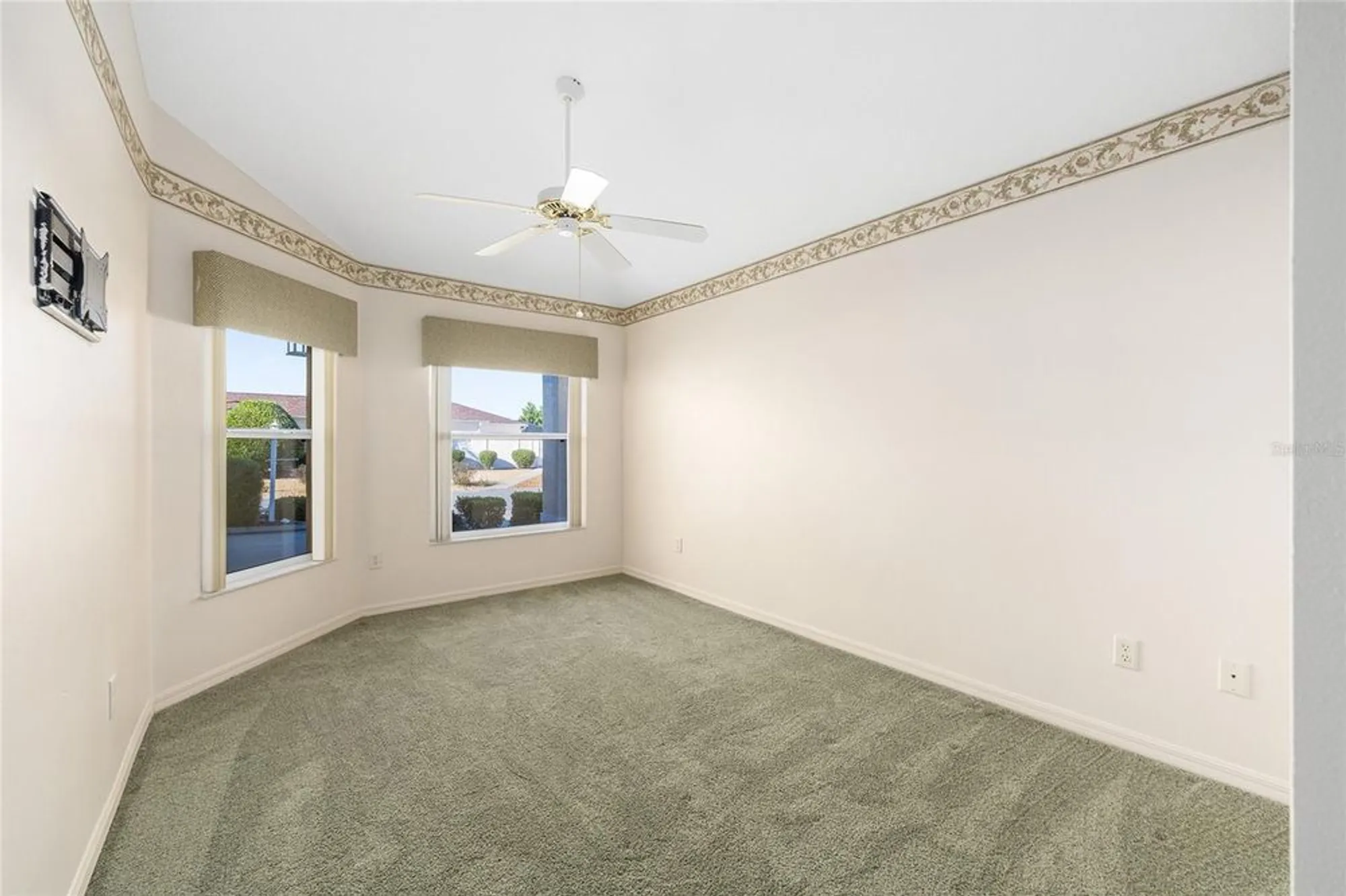Property Slideshow image 16 of 75 | 17487 se 84th foxgrove ave, The Villages, FL, 32162