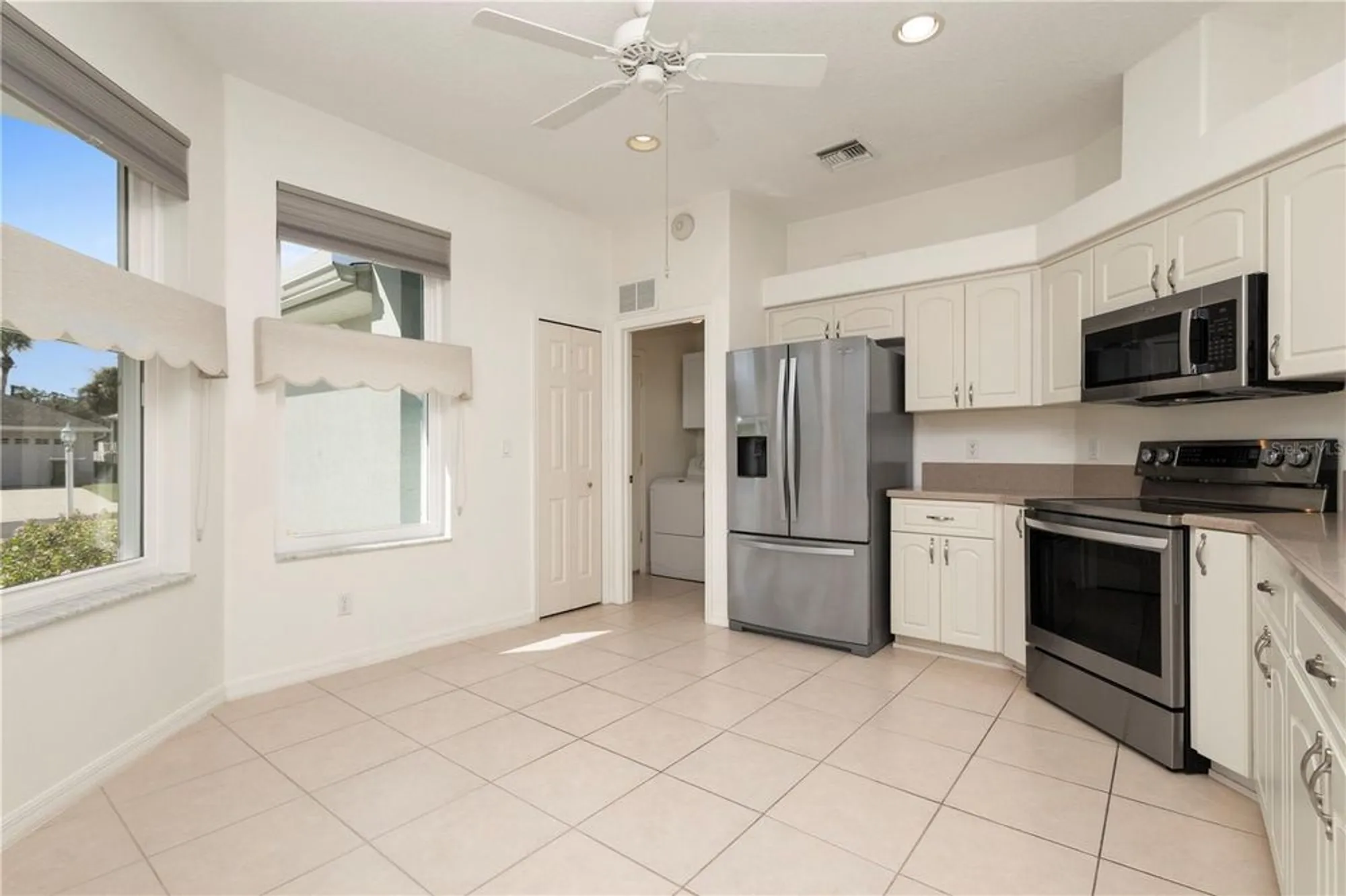 Property Slideshow image 14 of 52 | 5313 treasure view way, Leesburg, FL, 34748