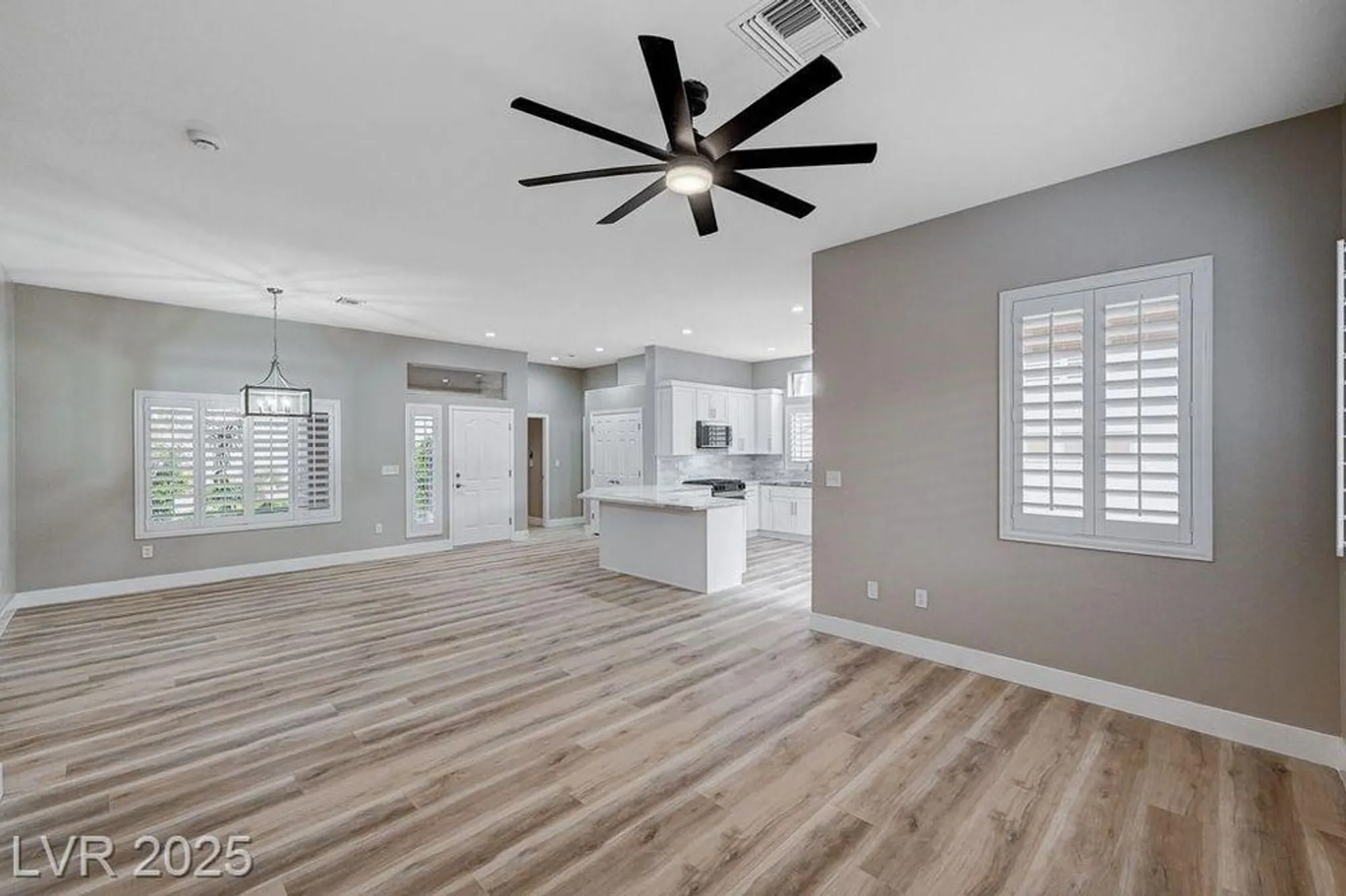 Property Slideshow image 9 of 32 | 10525 findlay ave, Las Vegas, NV, 89134