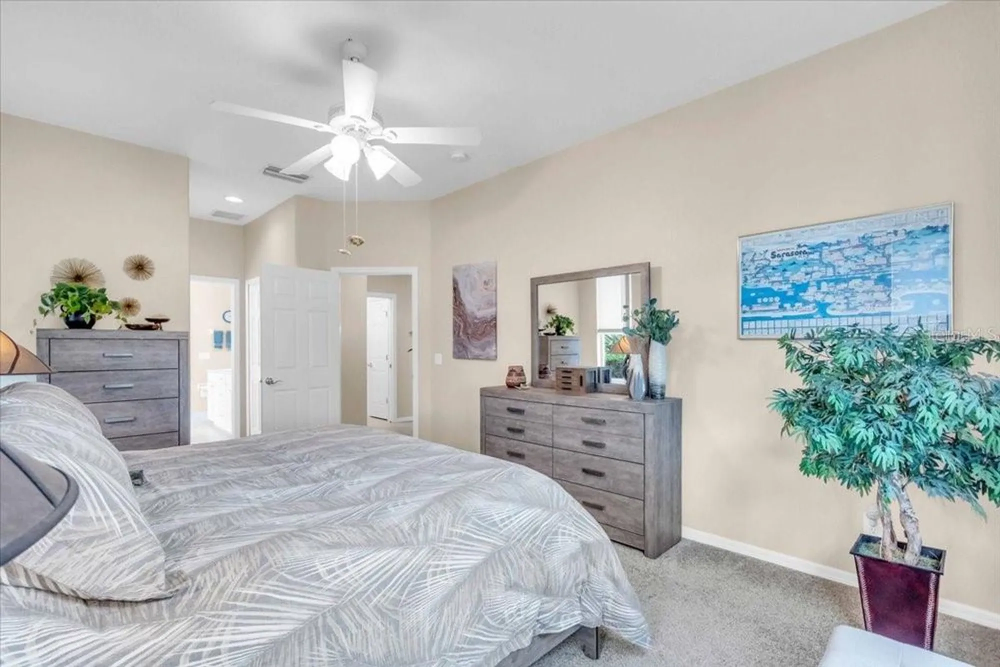 Property Slideshow image 22 of 59 | 8151 victoria falls cir, Sarasota, FL, 34243