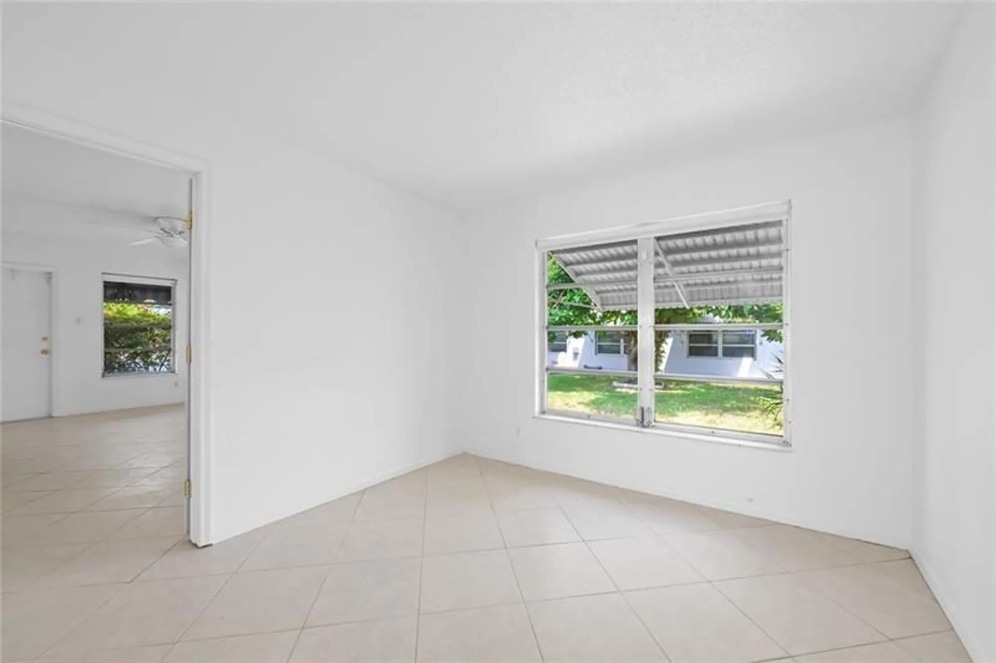Property Slideshow image 19 of 28 | 7005 nw 11th st, Margate, FL, 33063