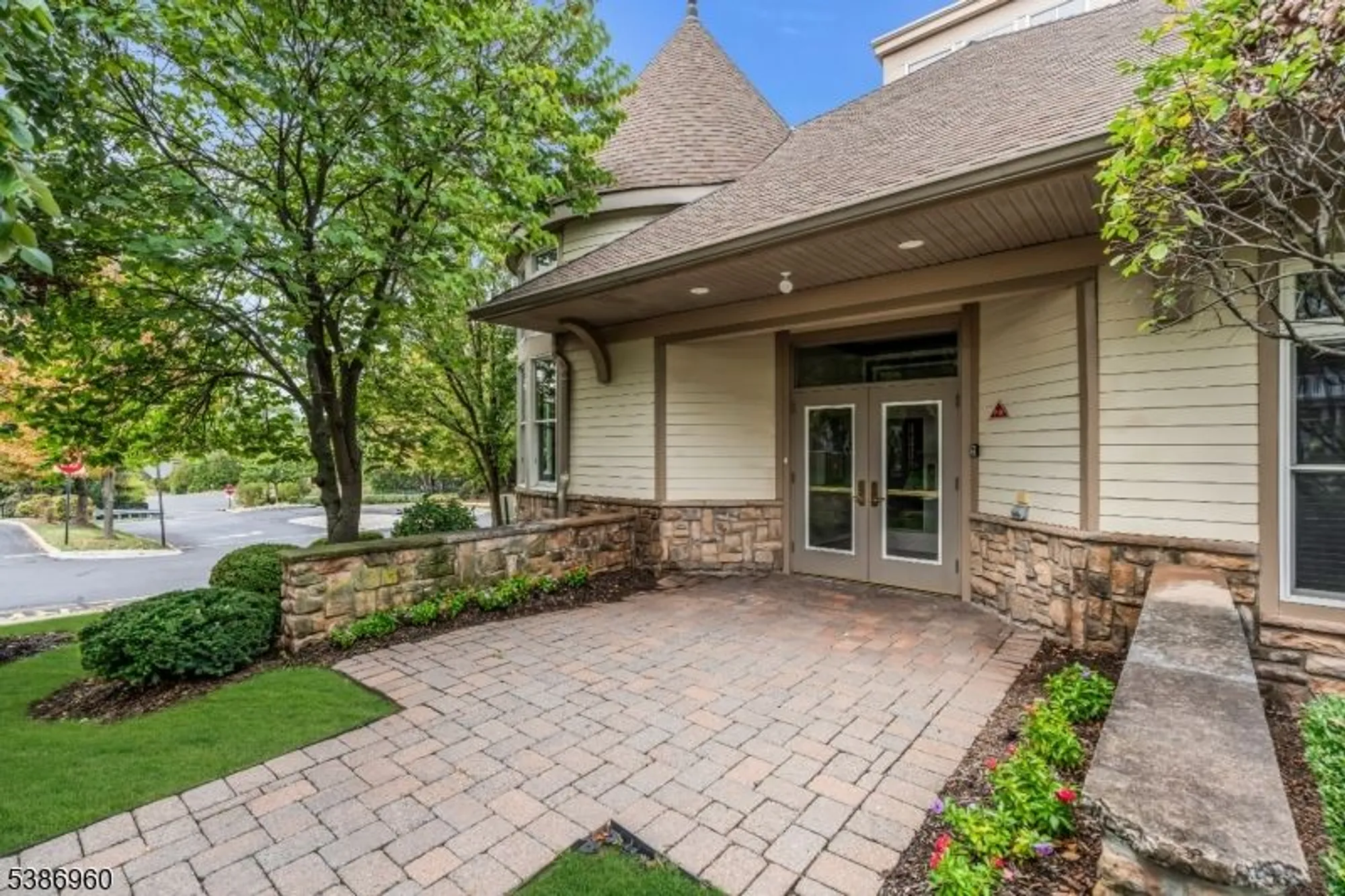 Property Slideshow image 35 of 38 | 182 victoria dr, Basking Ridge, NJ, 07920