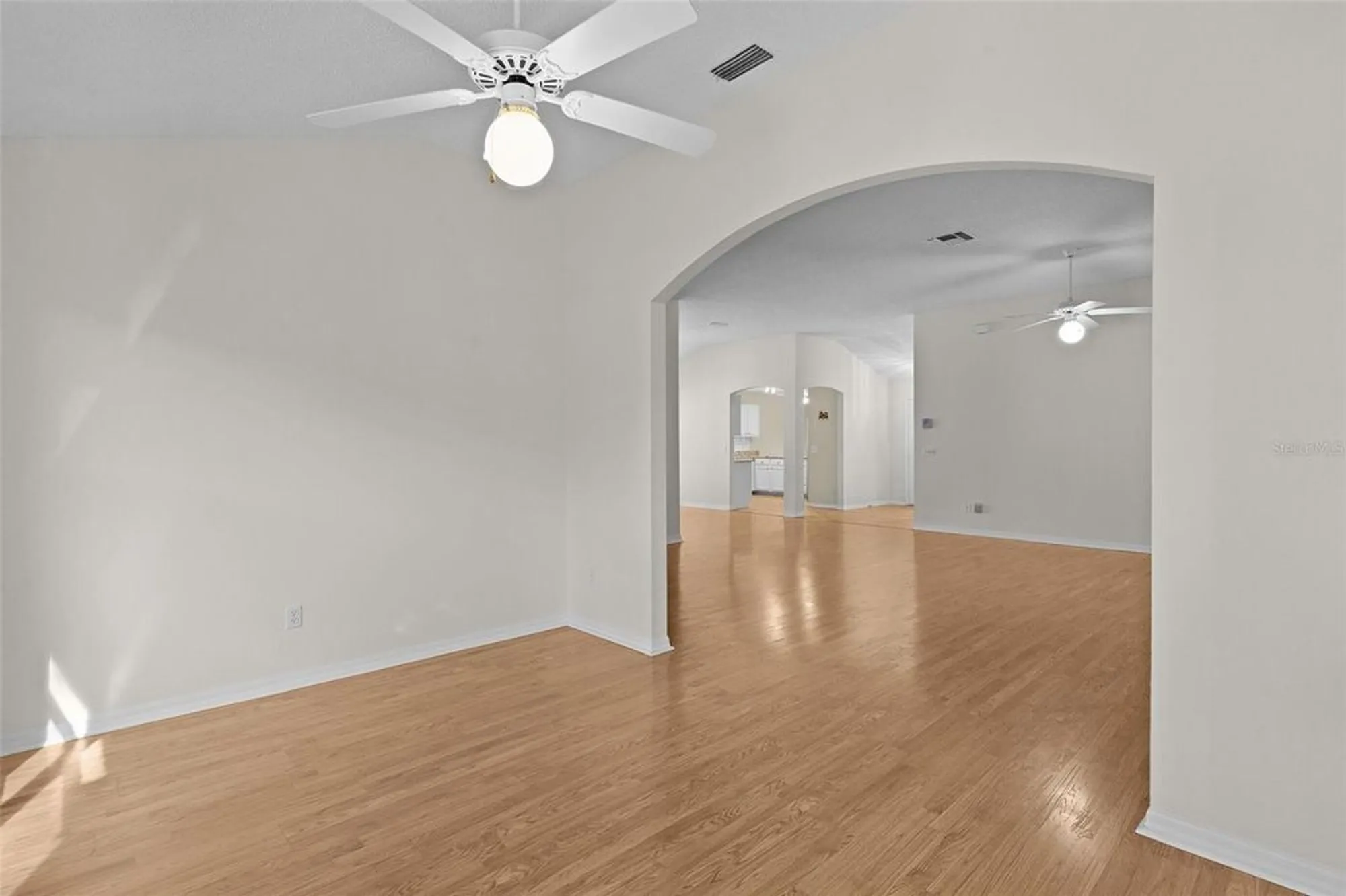 Property Slideshow image 33 of 44 | 912 ventura dr, The Villages, FL, 32159