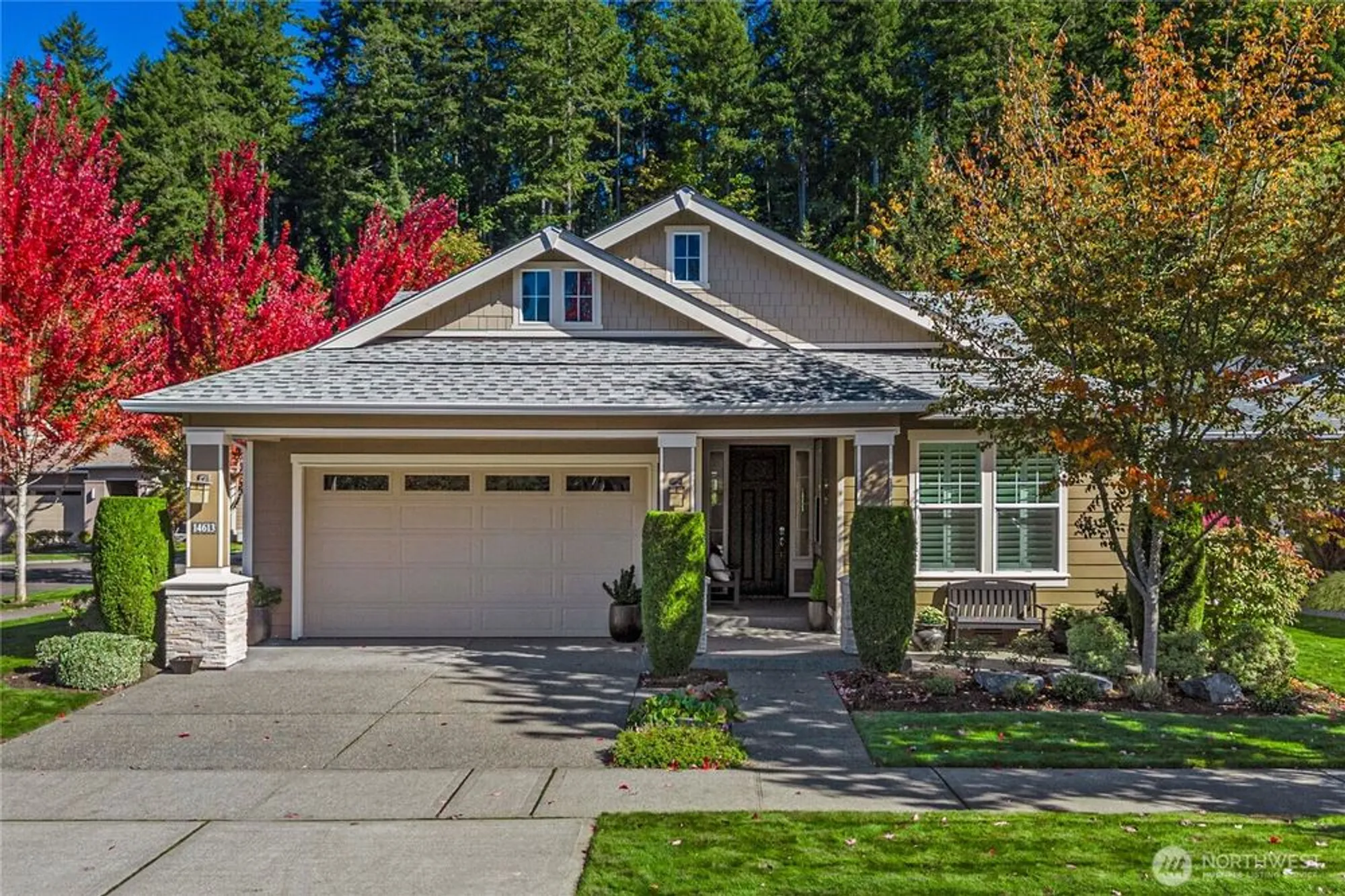 Property Slideshow image 1 of 33 | 14613 knoll park ct, Bonney Lake, WA, 98391