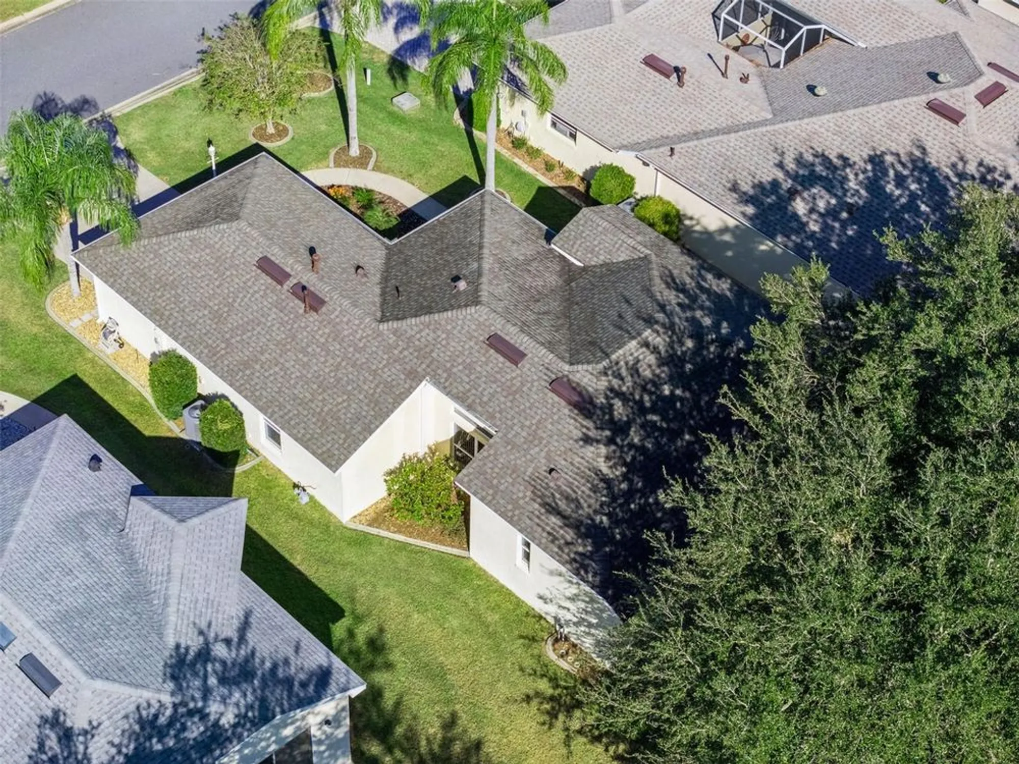 Property Slideshow image 23 of 54 | 20700 queen alexandra dr, Leesburg, FL, 34748