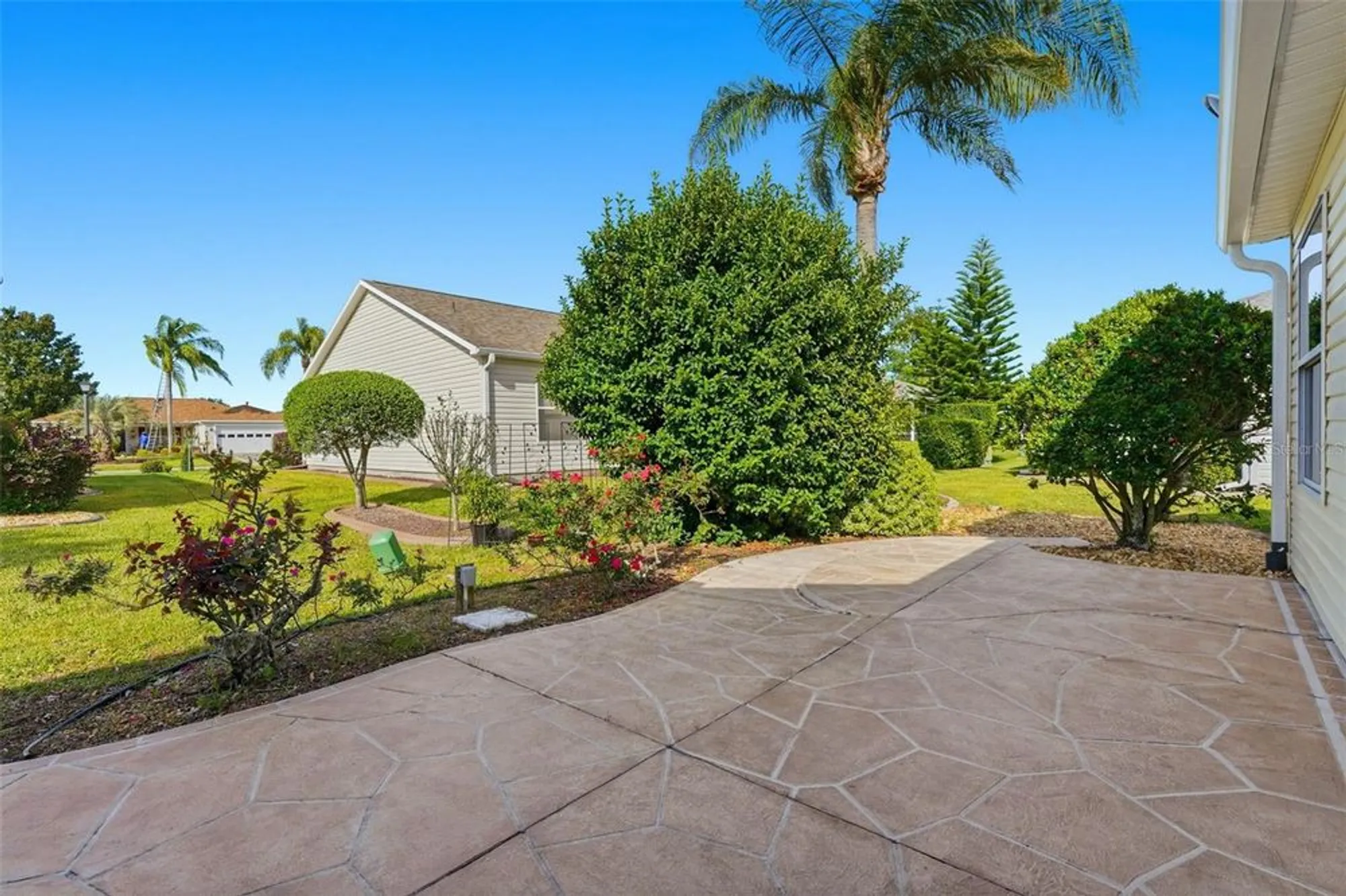 Property Slideshow image 42 of 69 | 17985 se 92nd amory ave, The Villages, FL, 32162