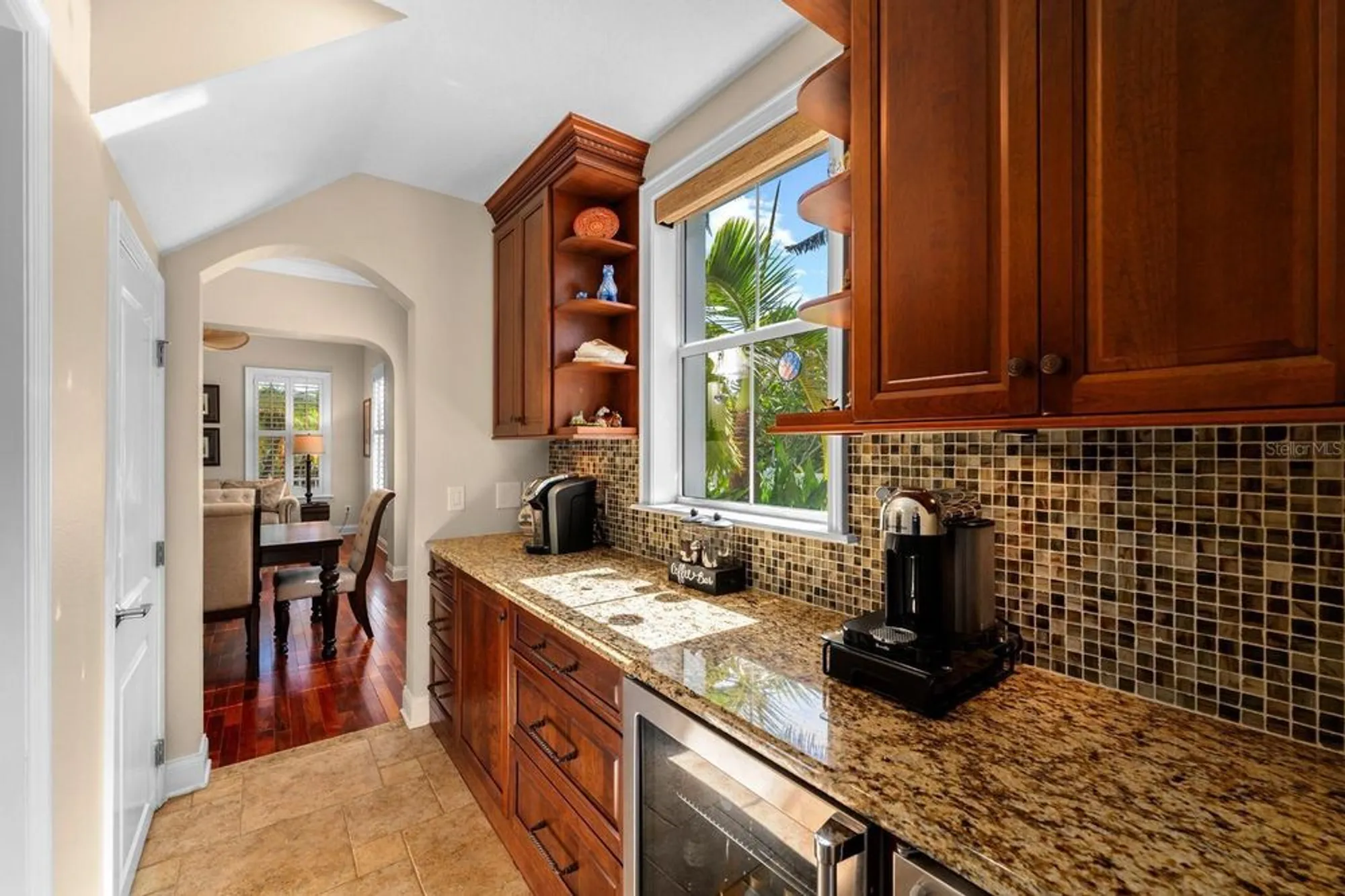 Property Slideshow image 9 of 45 | 703 islebay dr, Apollo Beach, FL, 33572