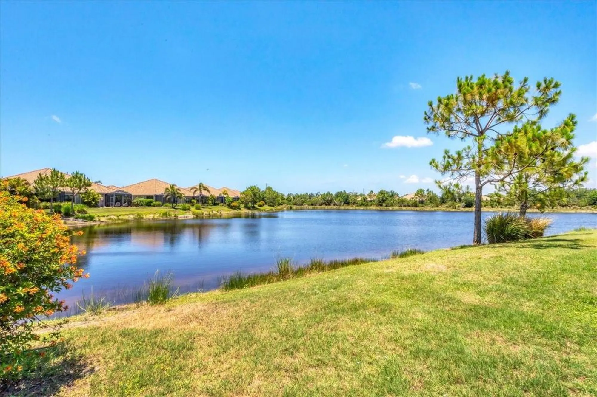 Property Slideshow image 31 of 55 | 21649 avon park ct, Venice, FL, 34293