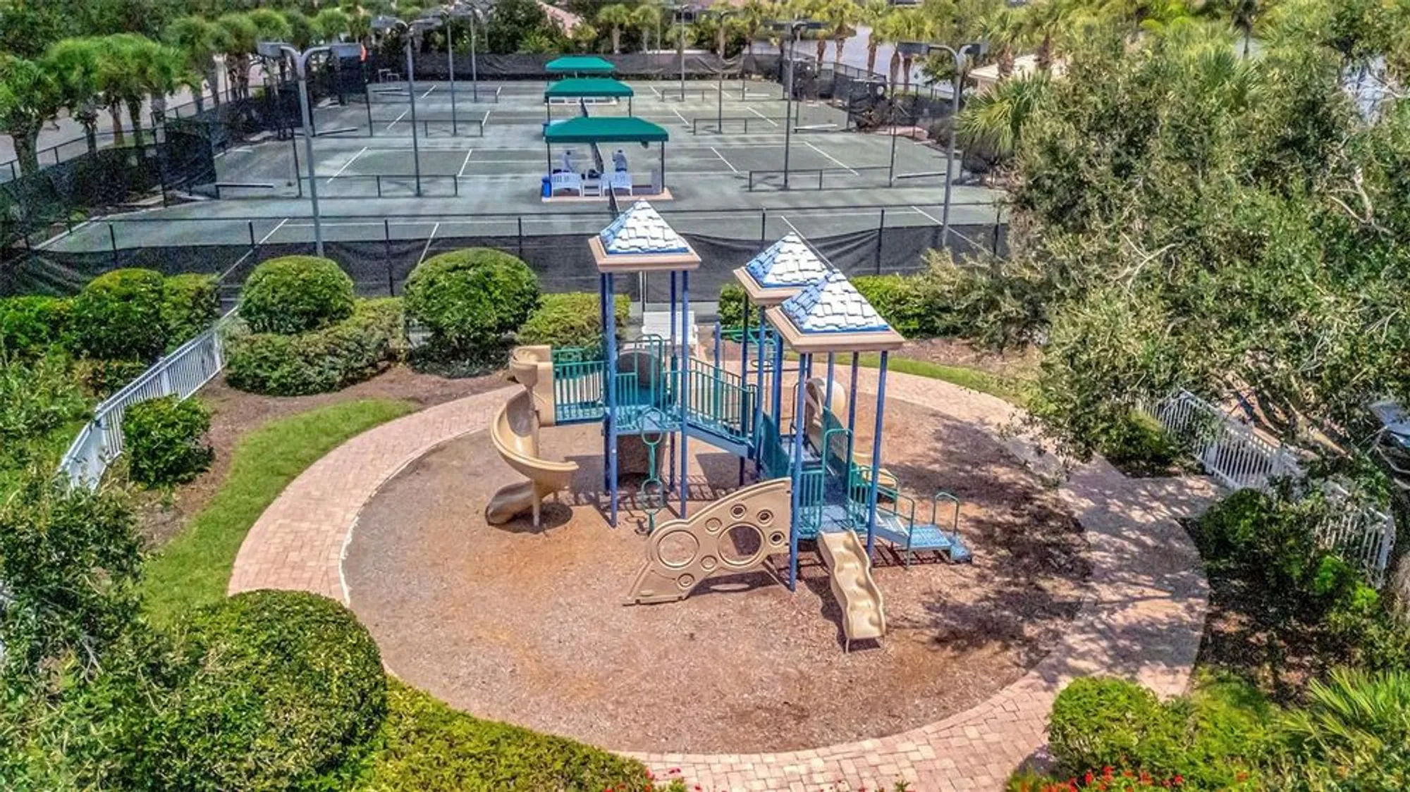 Property Slideshow image 37 of 51 | 5955 benevento dr, Sarasota, FL, 34238