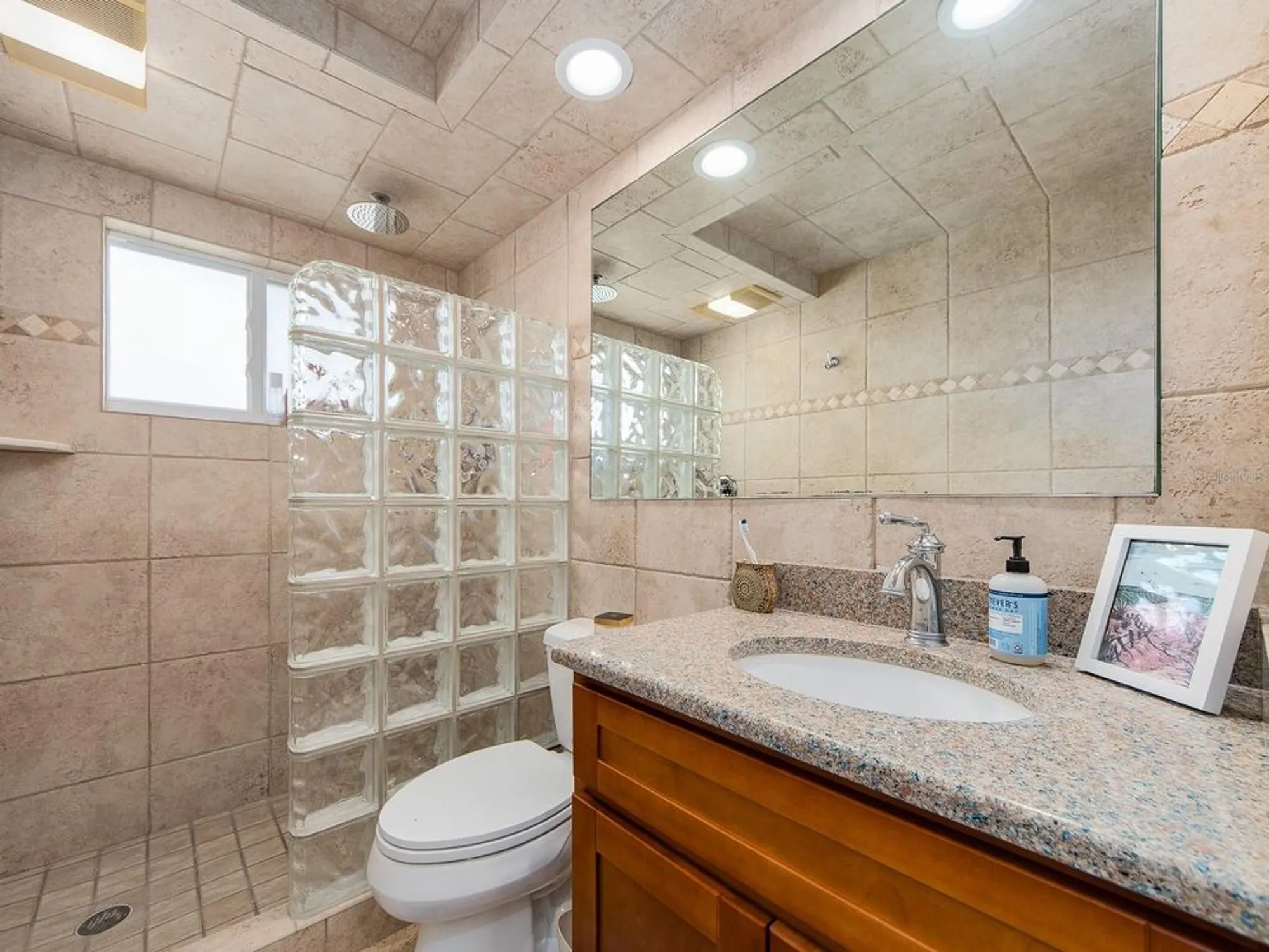 Property Slideshow image 36 of 43 | 9234 141st st, Seminole, FL, 33776